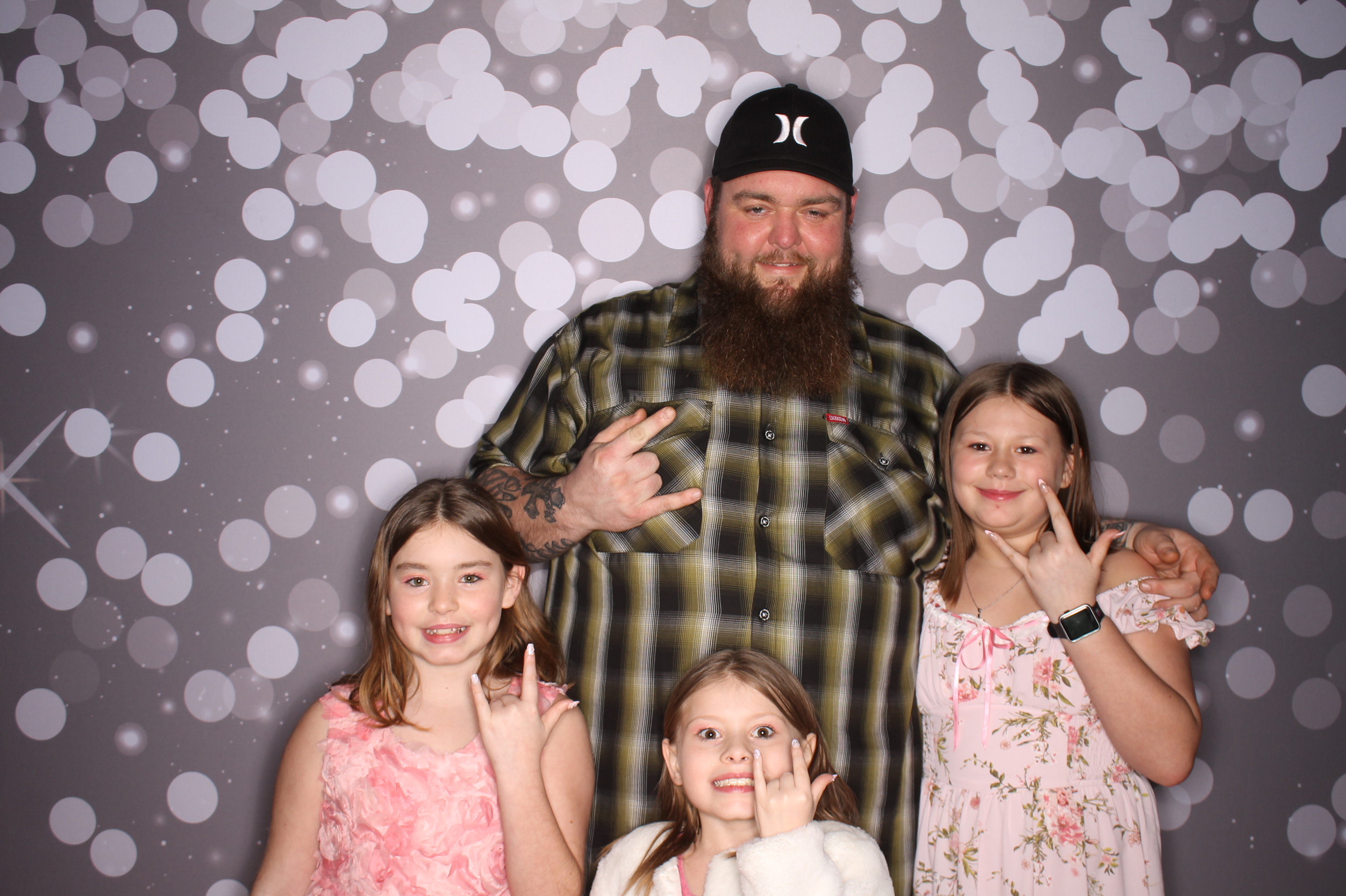 Brookwood Enchanted Father/Daughter Dance | View more photos from the event at gallery.photoboothcincy.com/u/PhotoBoothCincy/Brookwood-Enchanted-FatherDaughter-Dance