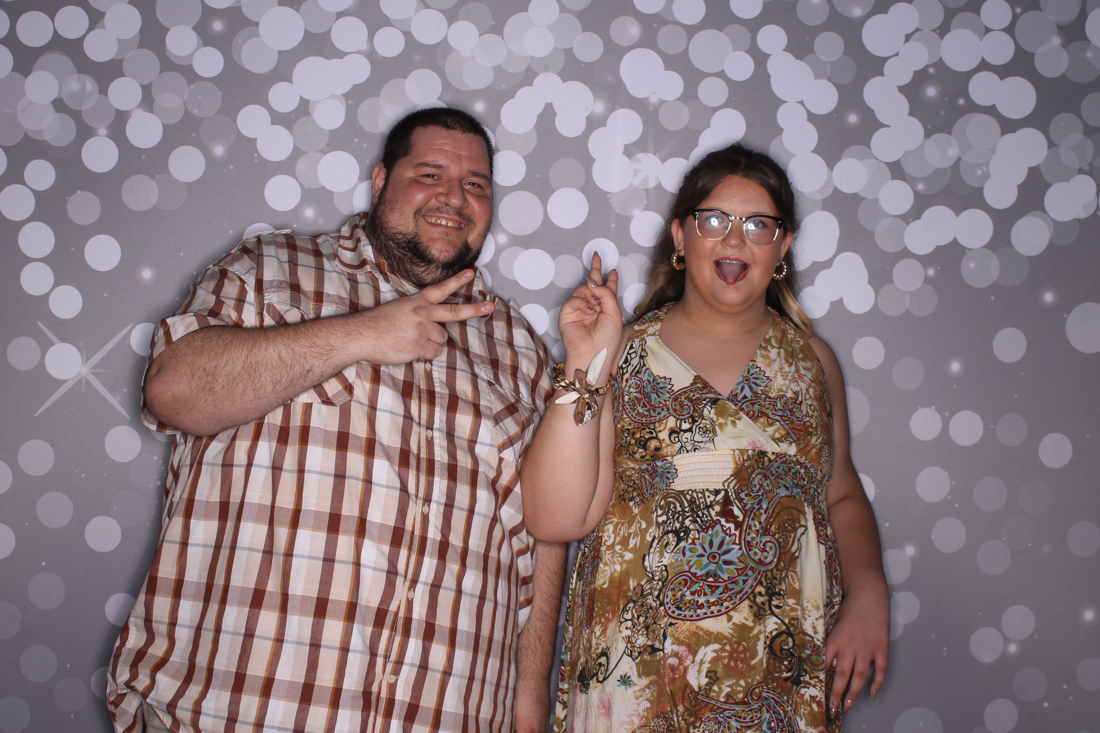 Brookwood Enchanted Father/Daughter Dance | View more photos from the event at gallery.photoboothcincy.com/u/PhotoBoothCincy/Brookwood-Enchanted-FatherDaughter-Dance