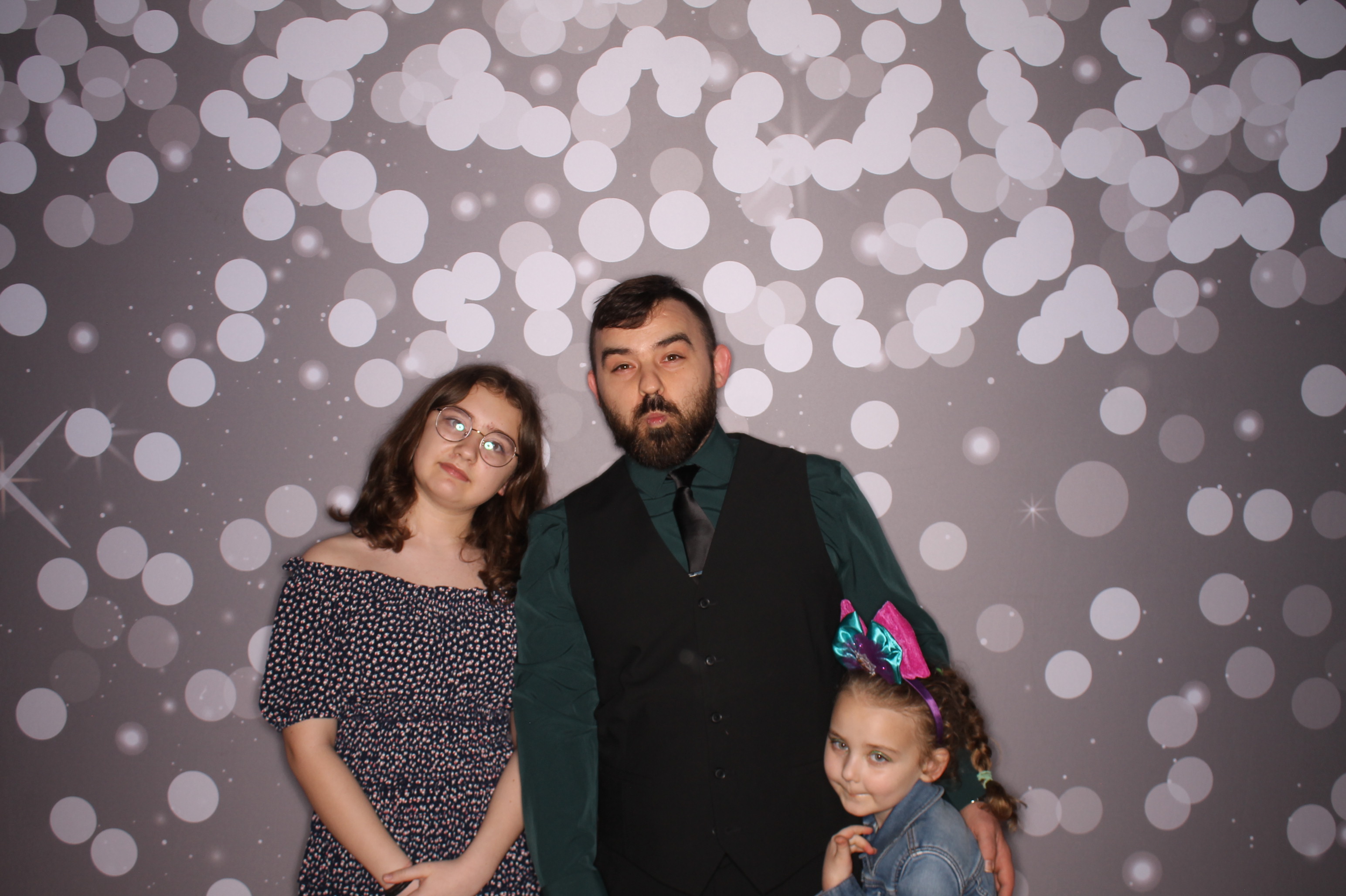 Brookwood Enchanted Father/Daughter Dance | View more photos from the event at gallery.photoboothcincy.com/u/PhotoBoothCincy/Brookwood-Enchanted-FatherDaughter-Dance