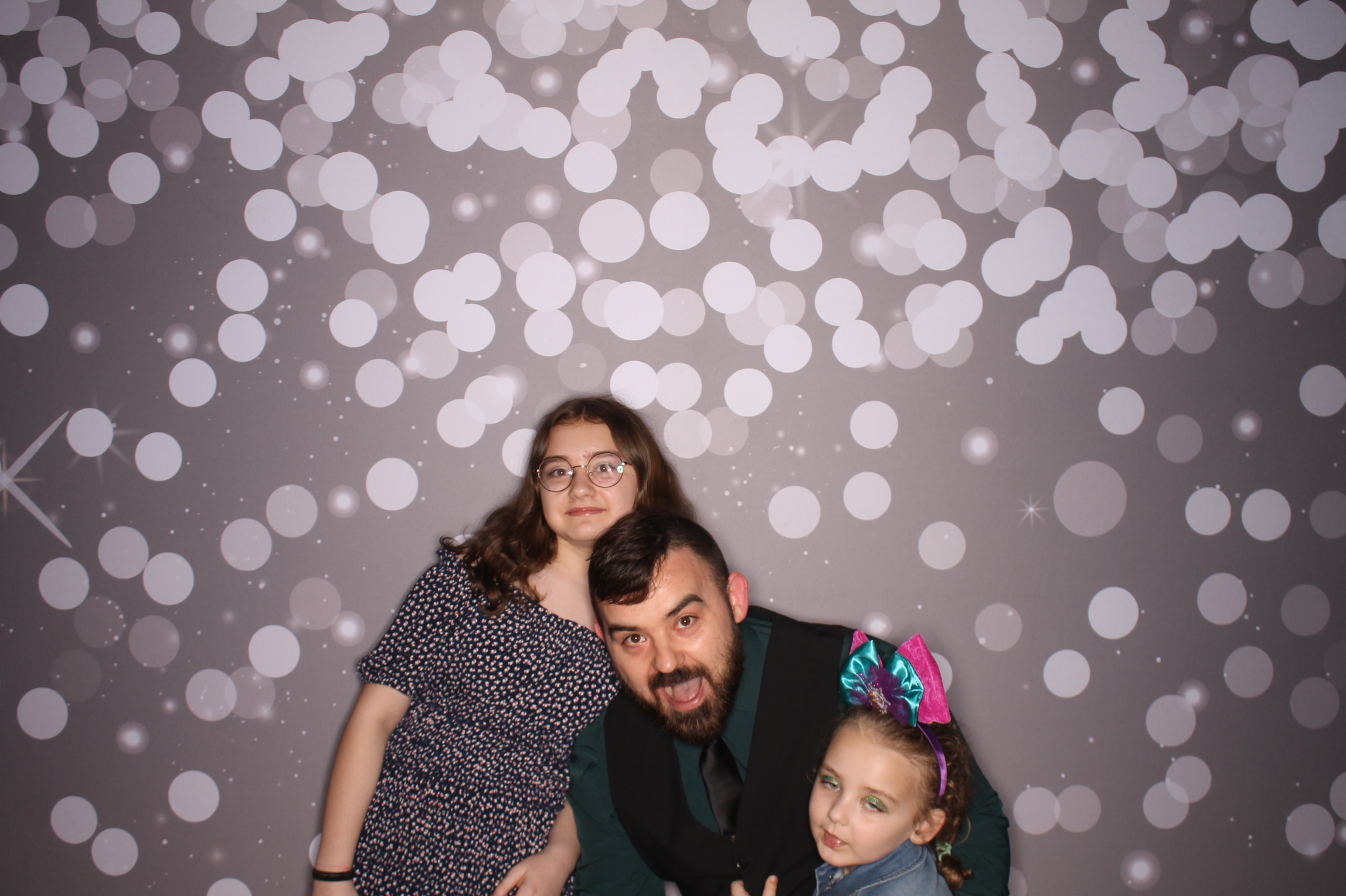 Brookwood Enchanted Father/Daughter Dance | View more photos from the event at gallery.photoboothcincy.com/u/PhotoBoothCincy/Brookwood-Enchanted-FatherDaughter-Dance