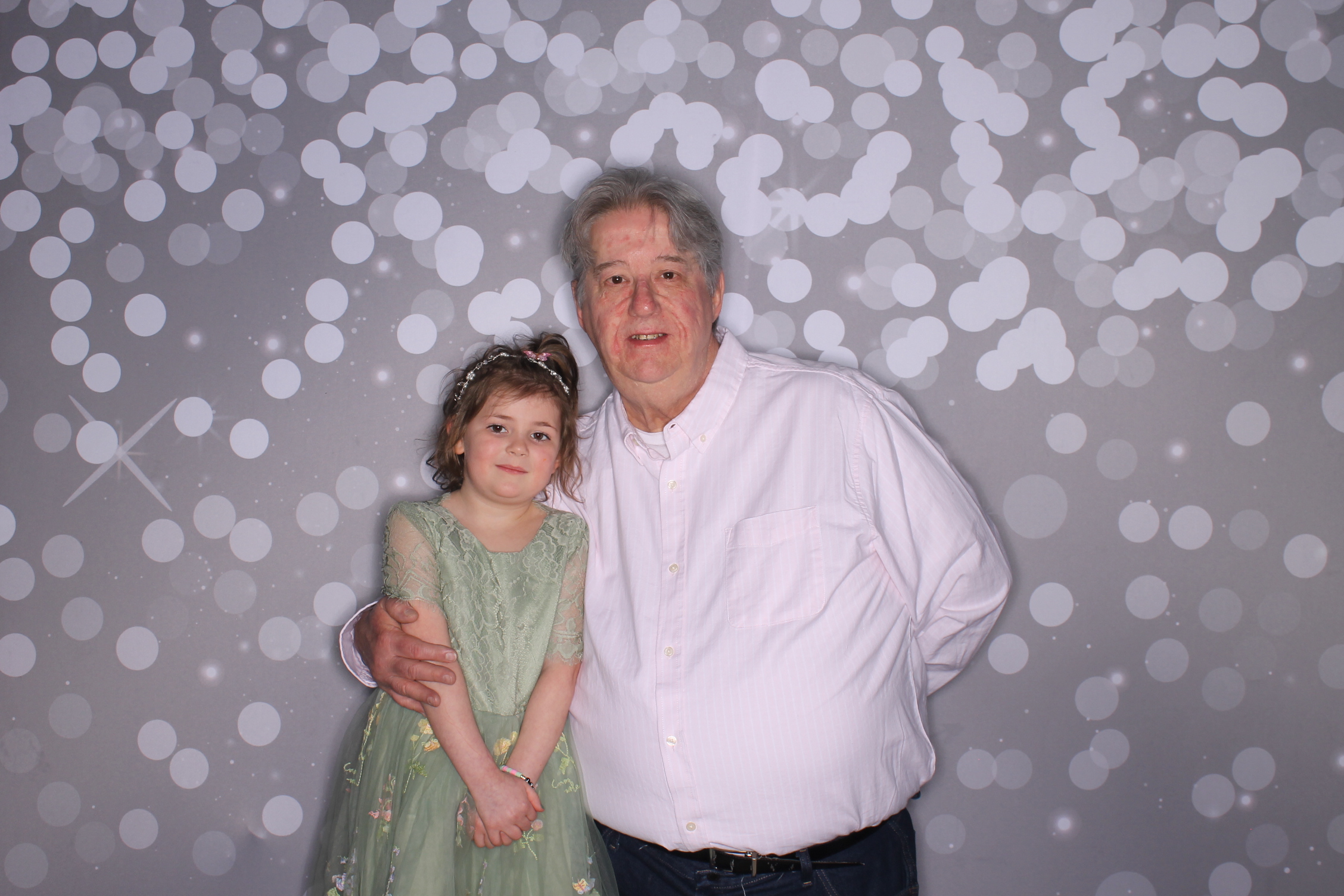 Brookwood Enchanted Father/Daughter Dance | View more photos from the event at gallery.photoboothcincy.com/u/PhotoBoothCincy/Brookwood-Enchanted-FatherDaughter-Dance