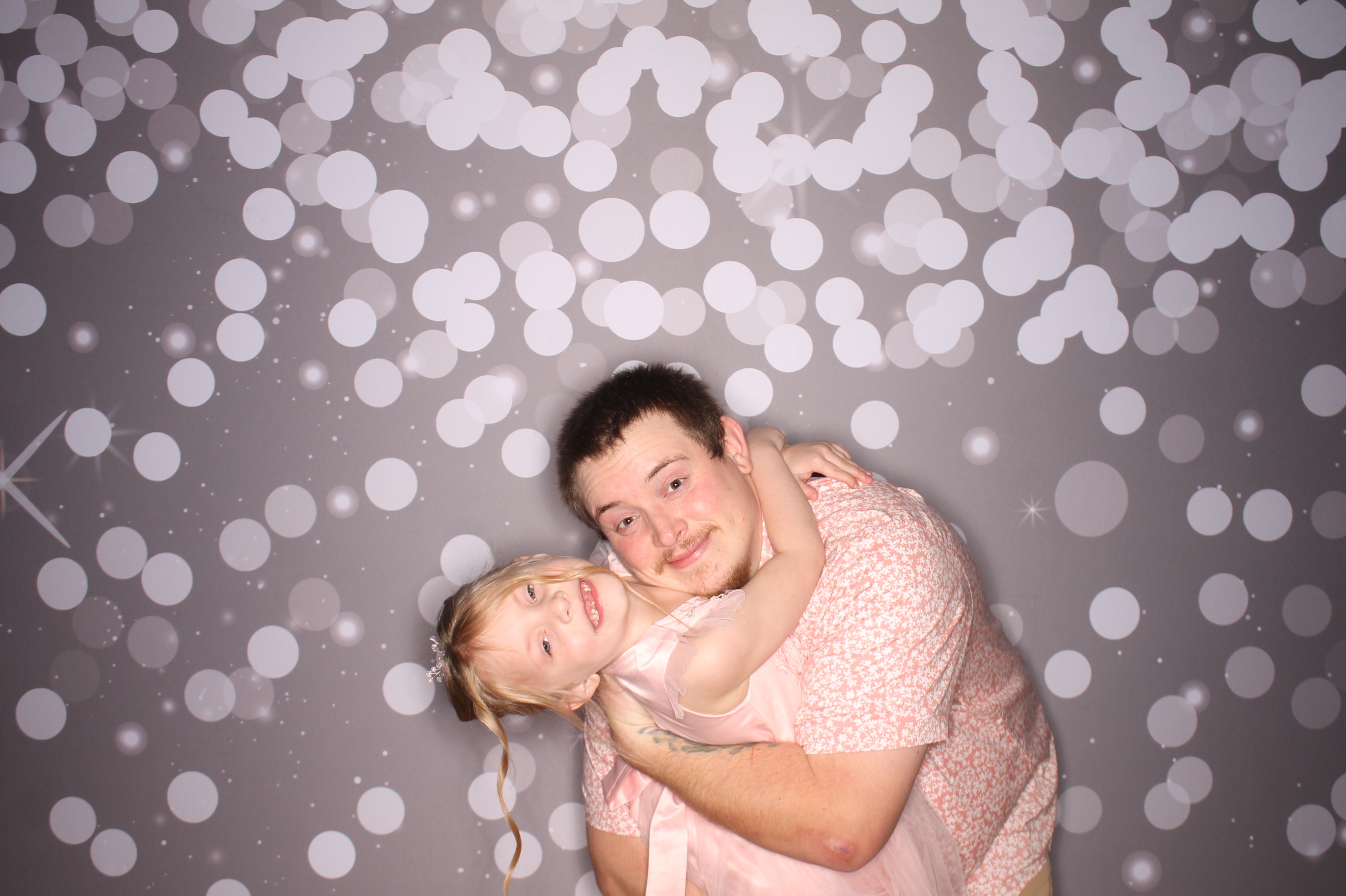 Brookwood Enchanted Father/Daughter Dance | View more photos from the event at gallery.photoboothcincy.com/u/PhotoBoothCincy/Brookwood-Enchanted-FatherDaughter-Dance