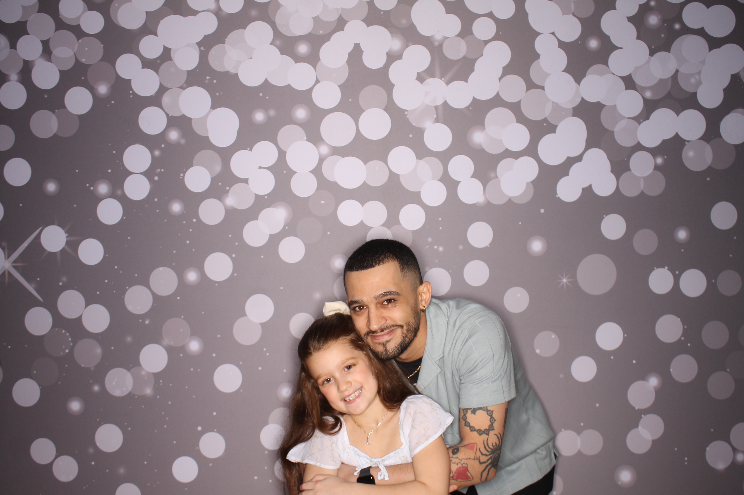 Brookwood Enchanted Father/Daughter Dance | View more photos from the event at gallery.photoboothcincy.com/u/PhotoBoothCincy/Brookwood-Enchanted-FatherDaughter-Dance