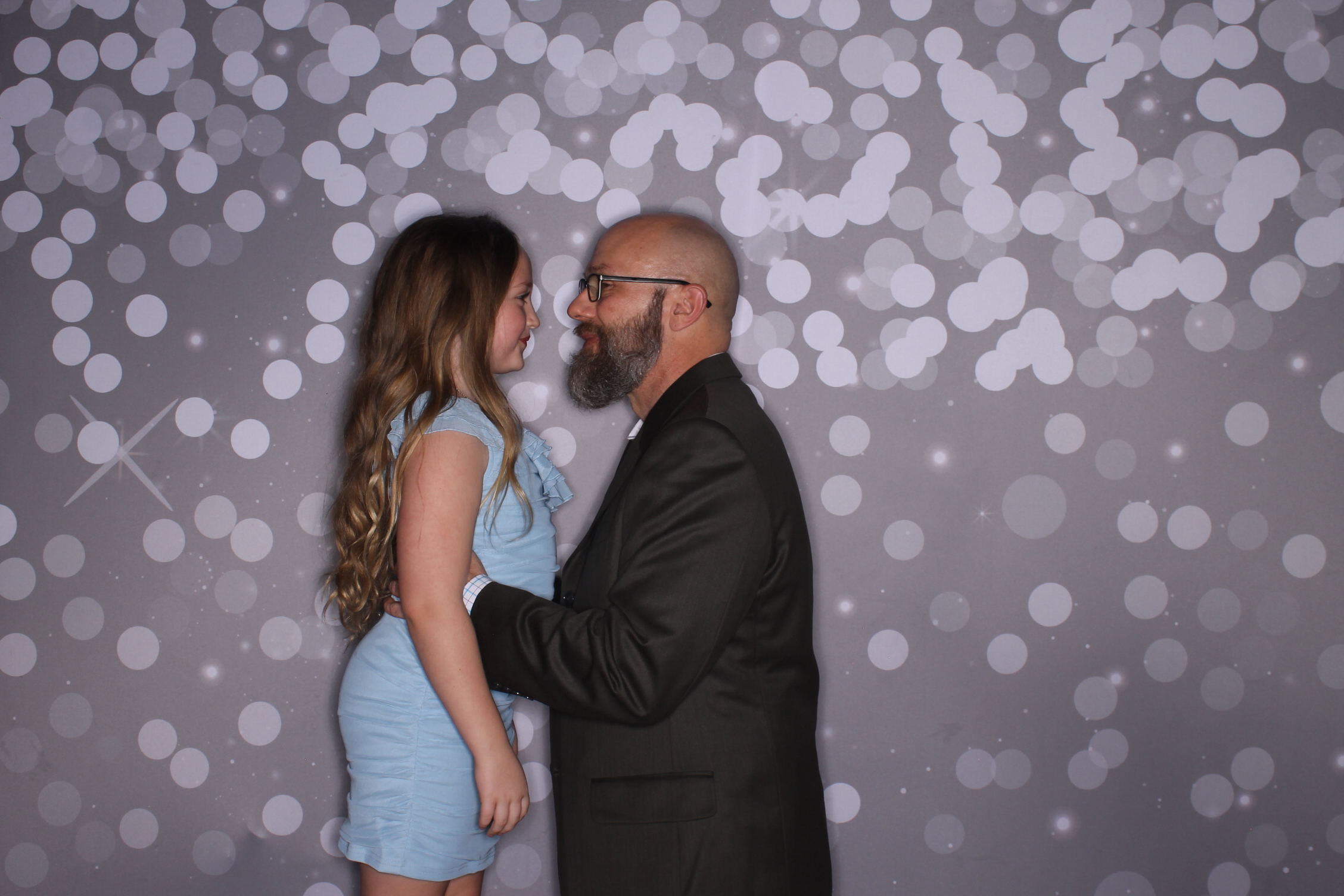 Brookwood Enchanted Father/Daughter Dance | View more photos from the event at gallery.photoboothcincy.com/u/PhotoBoothCincy/Brookwood-Enchanted-FatherDaughter-Dance