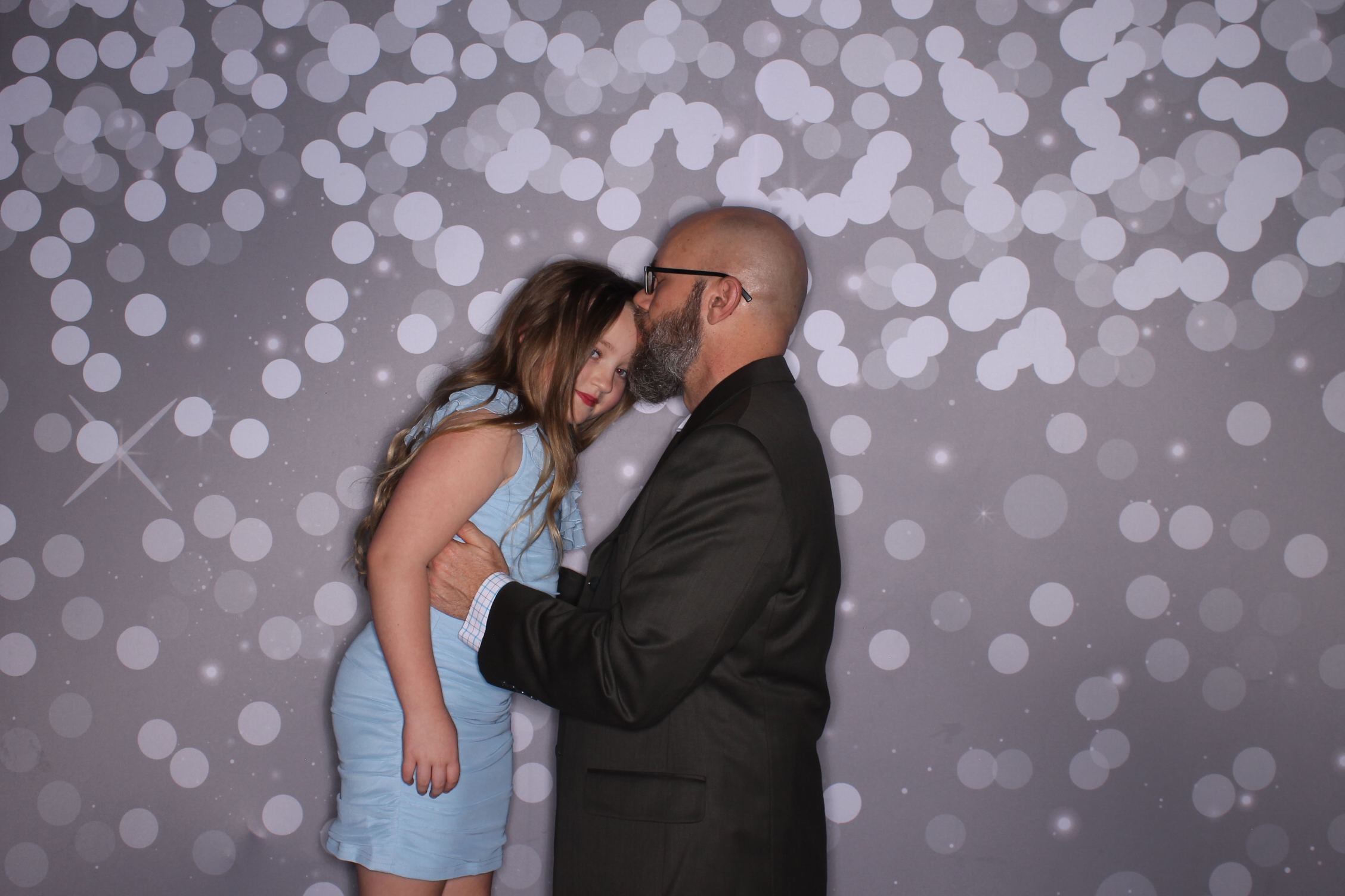 Brookwood Enchanted Father/Daughter Dance | View more photos from the event at gallery.photoboothcincy.com/u/PhotoBoothCincy/Brookwood-Enchanted-FatherDaughter-Dance