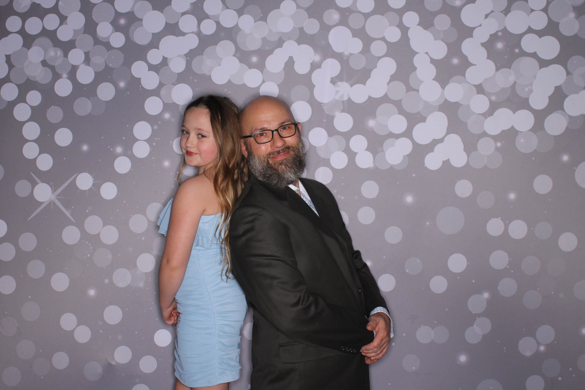 Brookwood Enchanted Father/Daughter Dance | View more photos from the event at gallery.photoboothcincy.com/u/PhotoBoothCincy/Brookwood-Enchanted-FatherDaughter-Dance