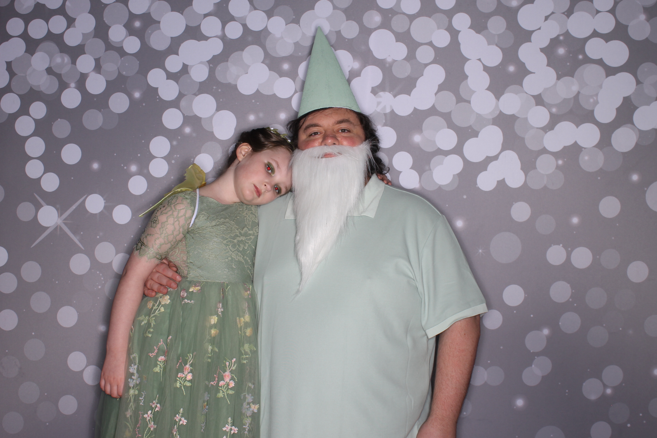 Brookwood Enchanted Father/Daughter Dance | View more photos from the event at gallery.photoboothcincy.com/u/PhotoBoothCincy/Brookwood-Enchanted-FatherDaughter-Dance