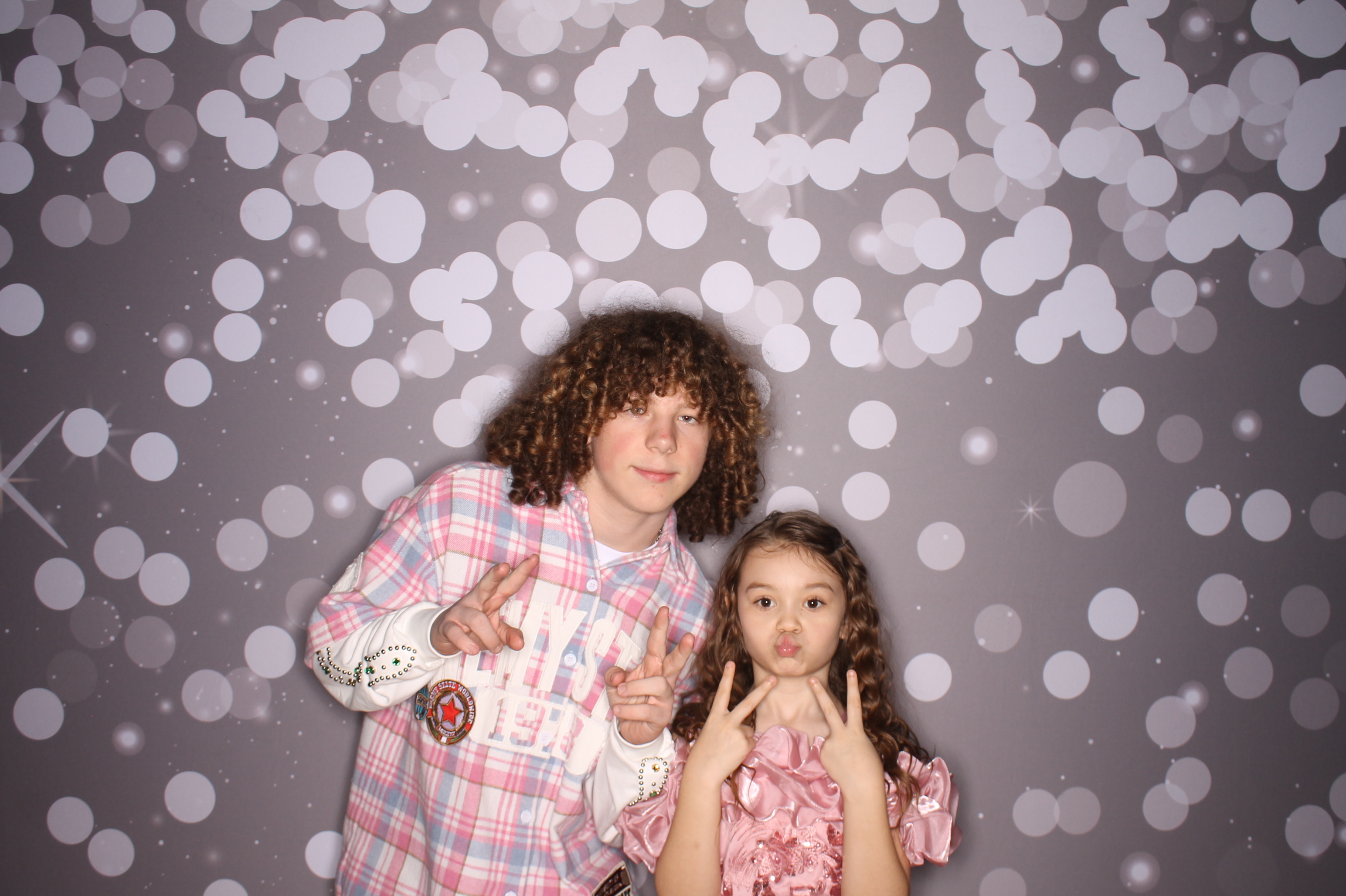 Brookwood Enchanted Father/Daughter Dance | View more photos from the event at gallery.photoboothcincy.com/u/PhotoBoothCincy/Brookwood-Enchanted-FatherDaughter-Dance