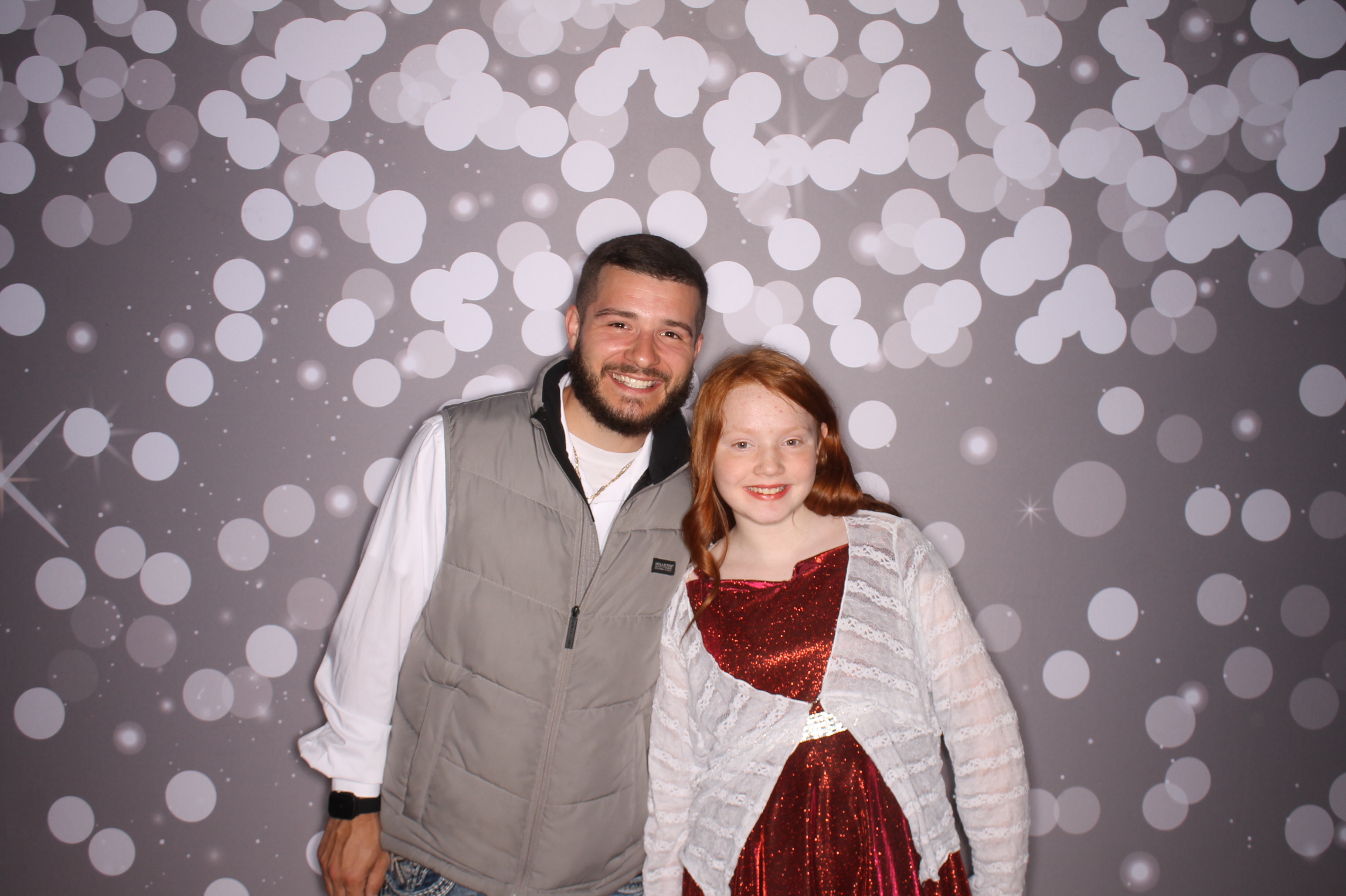 Brookwood Enchanted Father/Daughter Dance | View more photos from the event at gallery.photoboothcincy.com/u/PhotoBoothCincy/Brookwood-Enchanted-FatherDaughter-Dance
