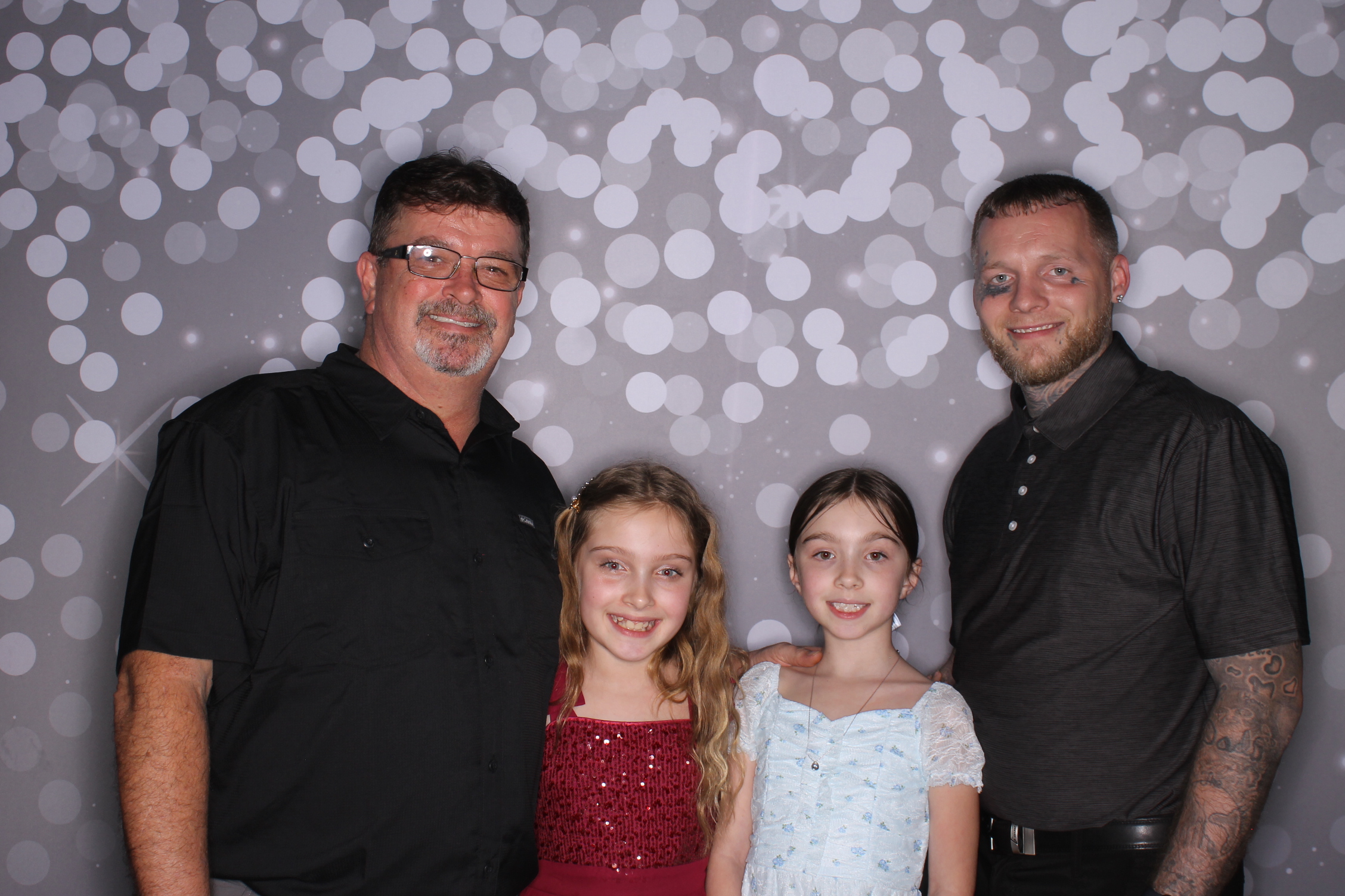 Brookwood Enchanted Father/Daughter Dance | View more photos from the event at gallery.photoboothcincy.com/u/PhotoBoothCincy/Brookwood-Enchanted-FatherDaughter-Dance