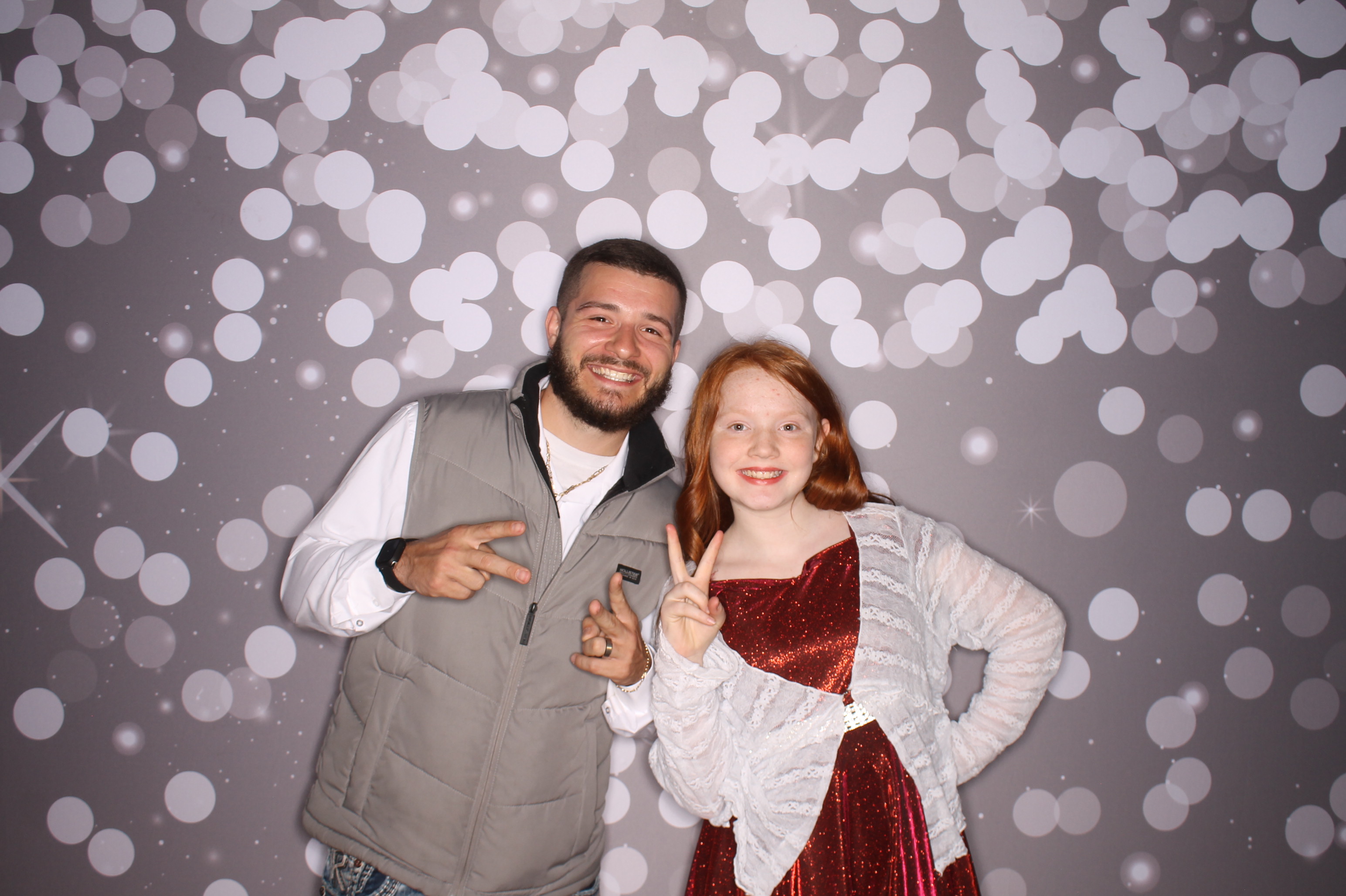 Brookwood Enchanted Father/Daughter Dance | View more photos from the event at gallery.photoboothcincy.com/u/PhotoBoothCincy/Brookwood-Enchanted-FatherDaughter-Dance