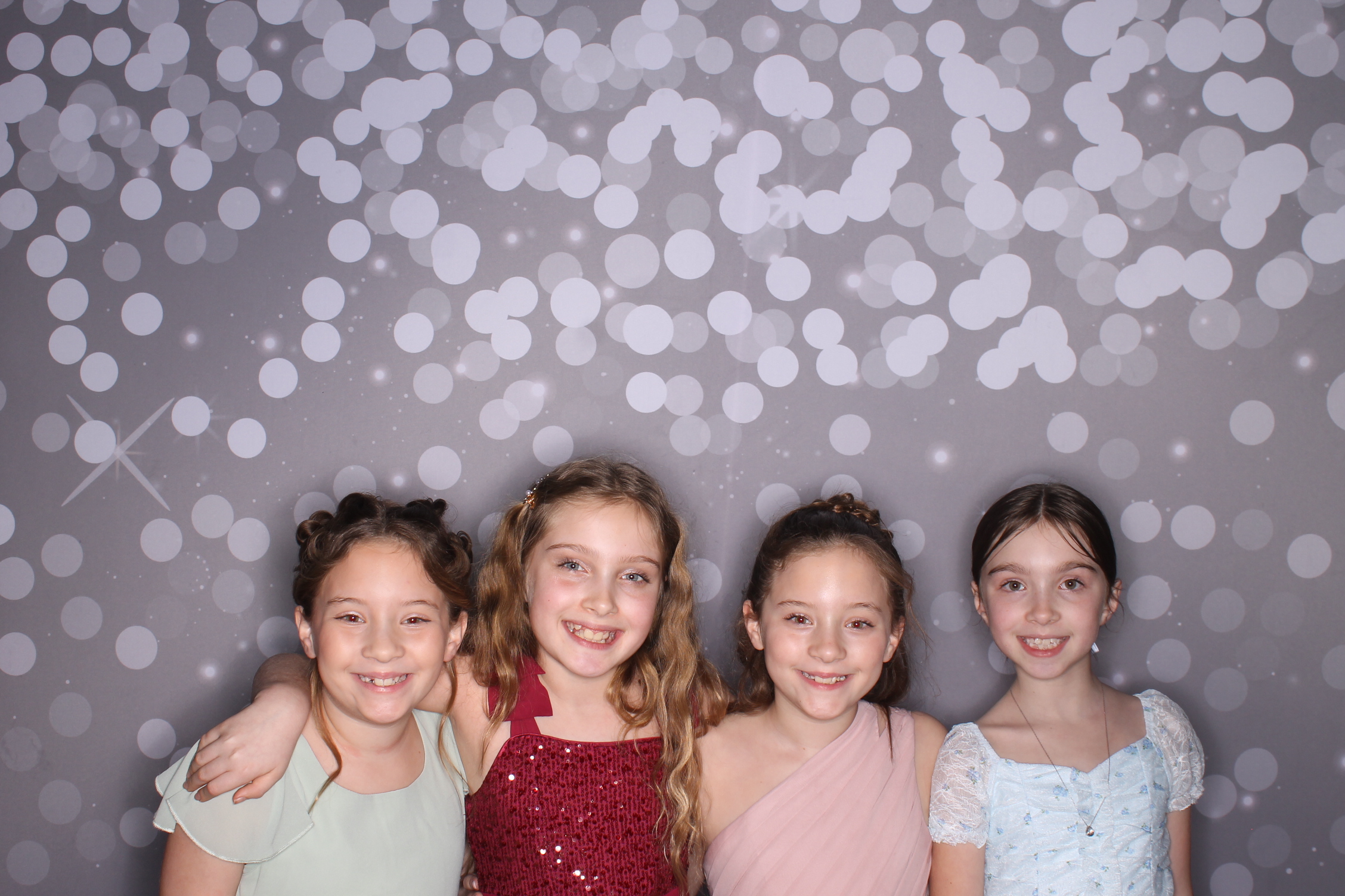 Brookwood Enchanted Father/Daughter Dance | View more photos from the event at gallery.photoboothcincy.com/u/PhotoBoothCincy/Brookwood-Enchanted-FatherDaughter-Dance