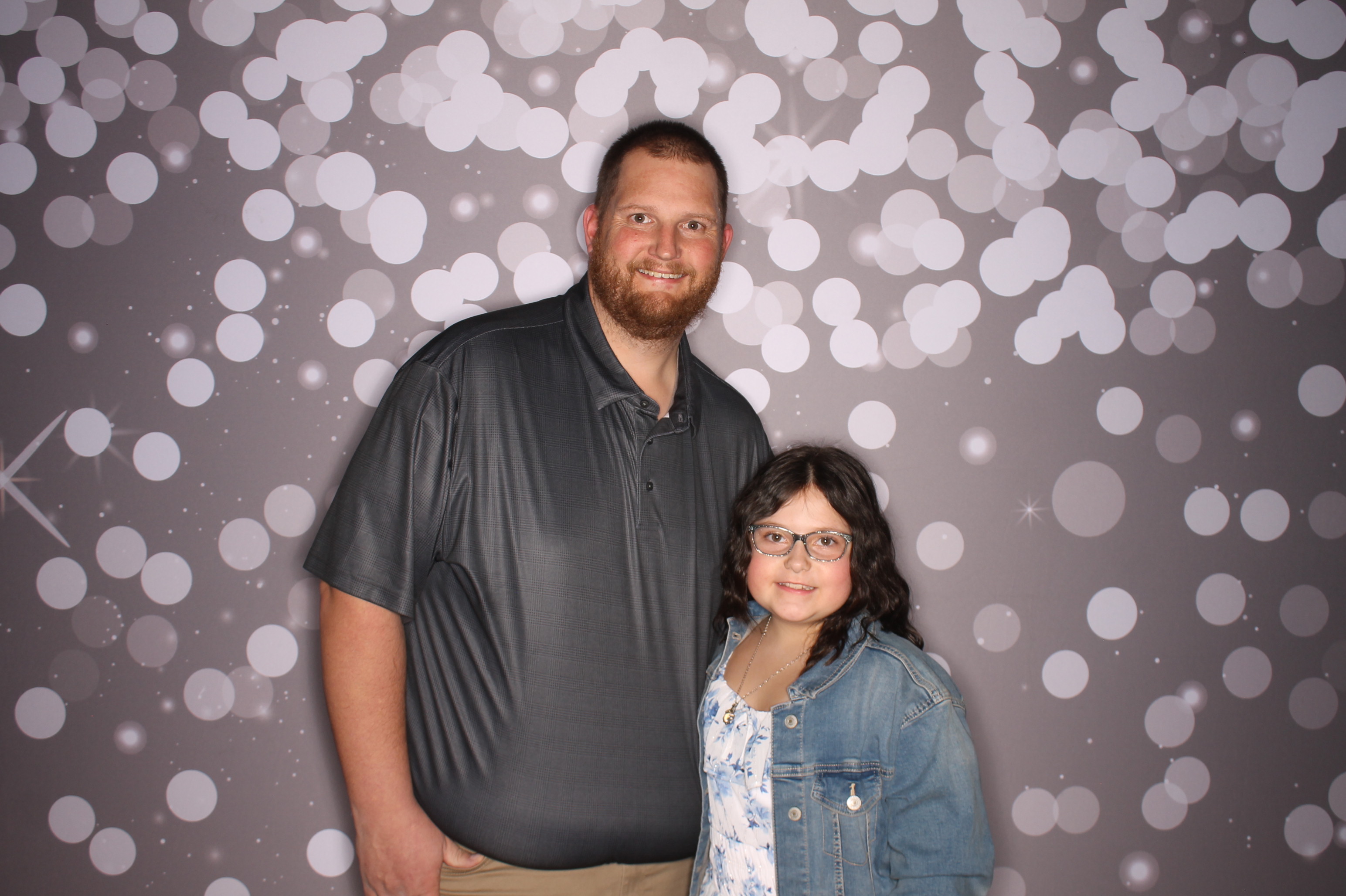 Brookwood Enchanted Father/Daughter Dance | View more photos from the event at gallery.photoboothcincy.com/u/PhotoBoothCincy/Brookwood-Enchanted-FatherDaughter-Dance