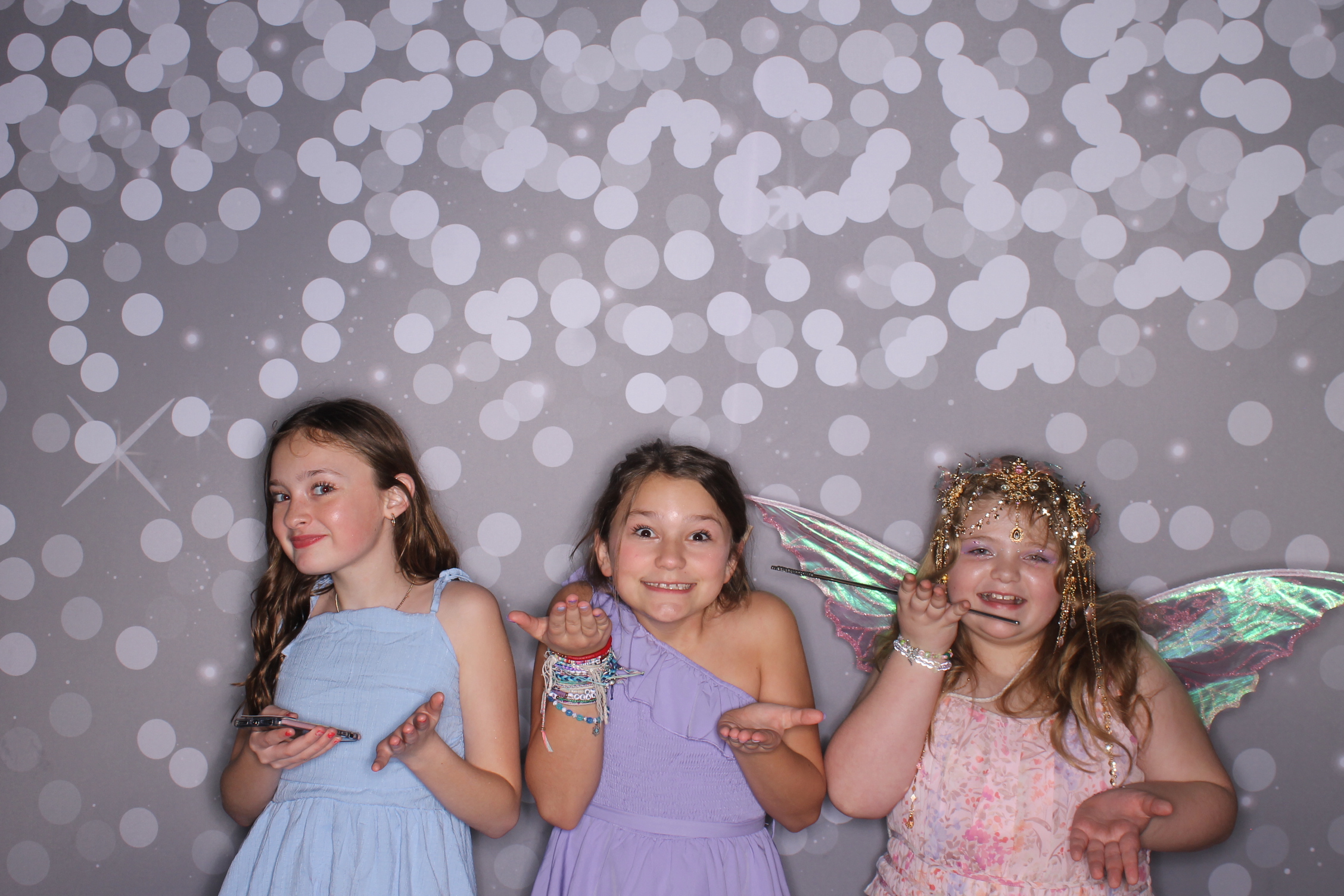 Brookwood Enchanted Father/Daughter Dance | View more photos from the event at gallery.photoboothcincy.com/u/PhotoBoothCincy/Brookwood-Enchanted-FatherDaughter-Dance