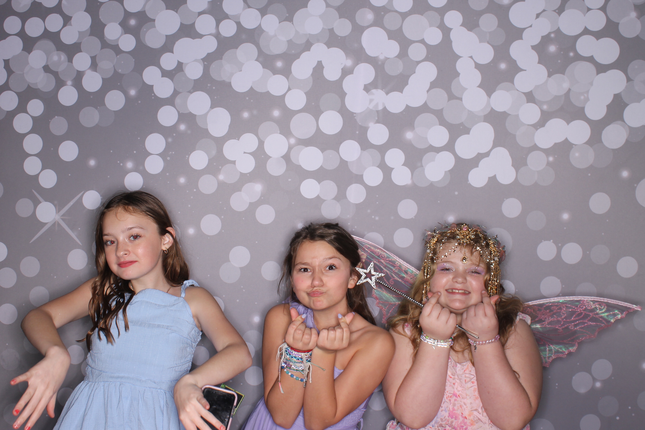 Brookwood Enchanted Father/Daughter Dance | View more photos from the event at gallery.photoboothcincy.com/u/PhotoBoothCincy/Brookwood-Enchanted-FatherDaughter-Dance
