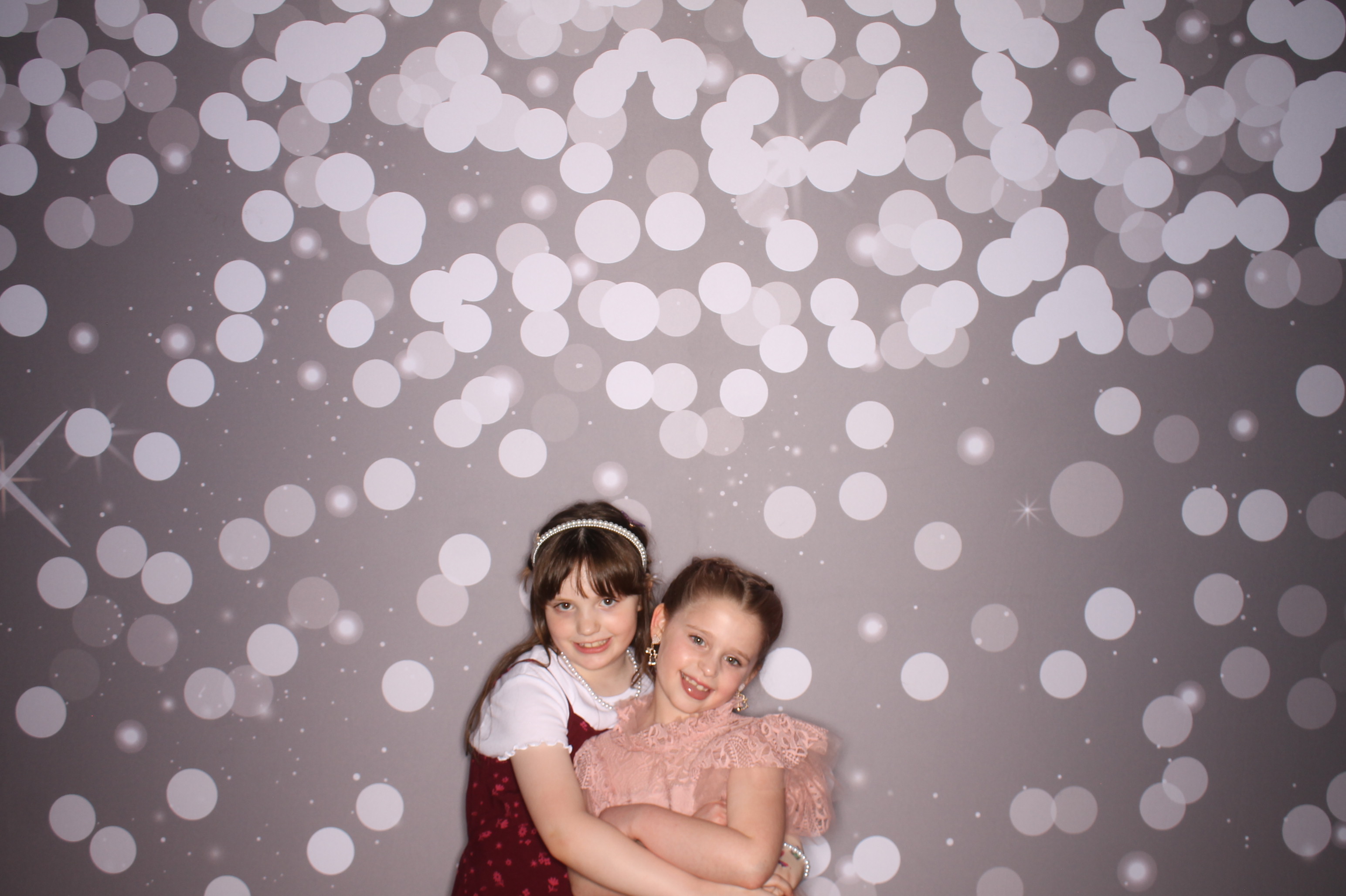 Brookwood Enchanted Father/Daughter Dance | View more photos from the event at gallery.photoboothcincy.com/u/PhotoBoothCincy/Brookwood-Enchanted-FatherDaughter-Dance