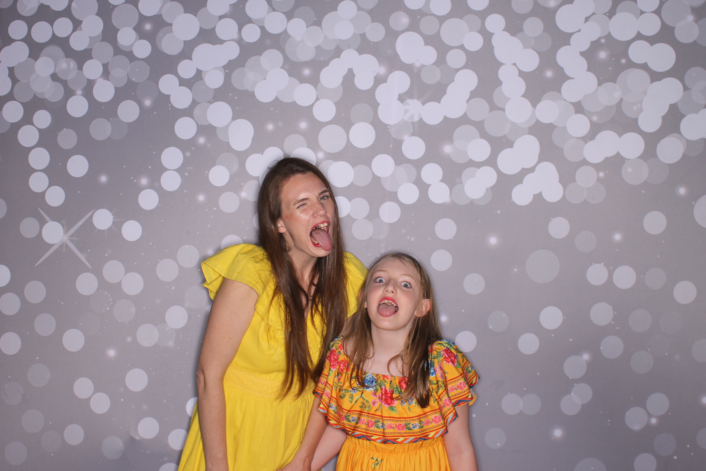 Brookwood Enchanted Father/Daughter Dance | View more photos from the event at gallery.photoboothcincy.com/u/PhotoBoothCincy/Brookwood-Enchanted-FatherDaughter-Dance