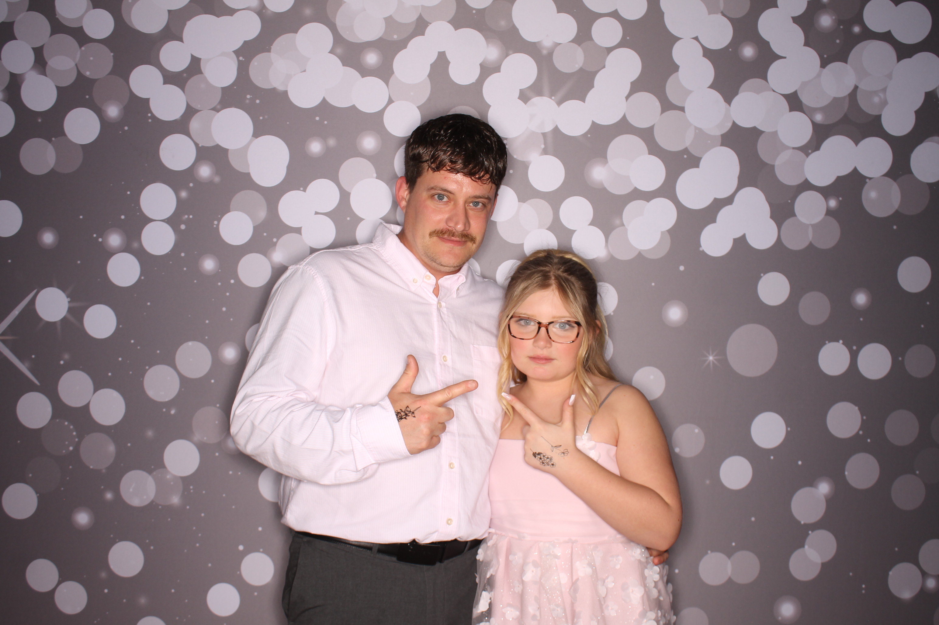 Brookwood Enchanted Father/Daughter Dance | View more photos from the event at gallery.photoboothcincy.com/u/PhotoBoothCincy/Brookwood-Enchanted-FatherDaughter-Dance