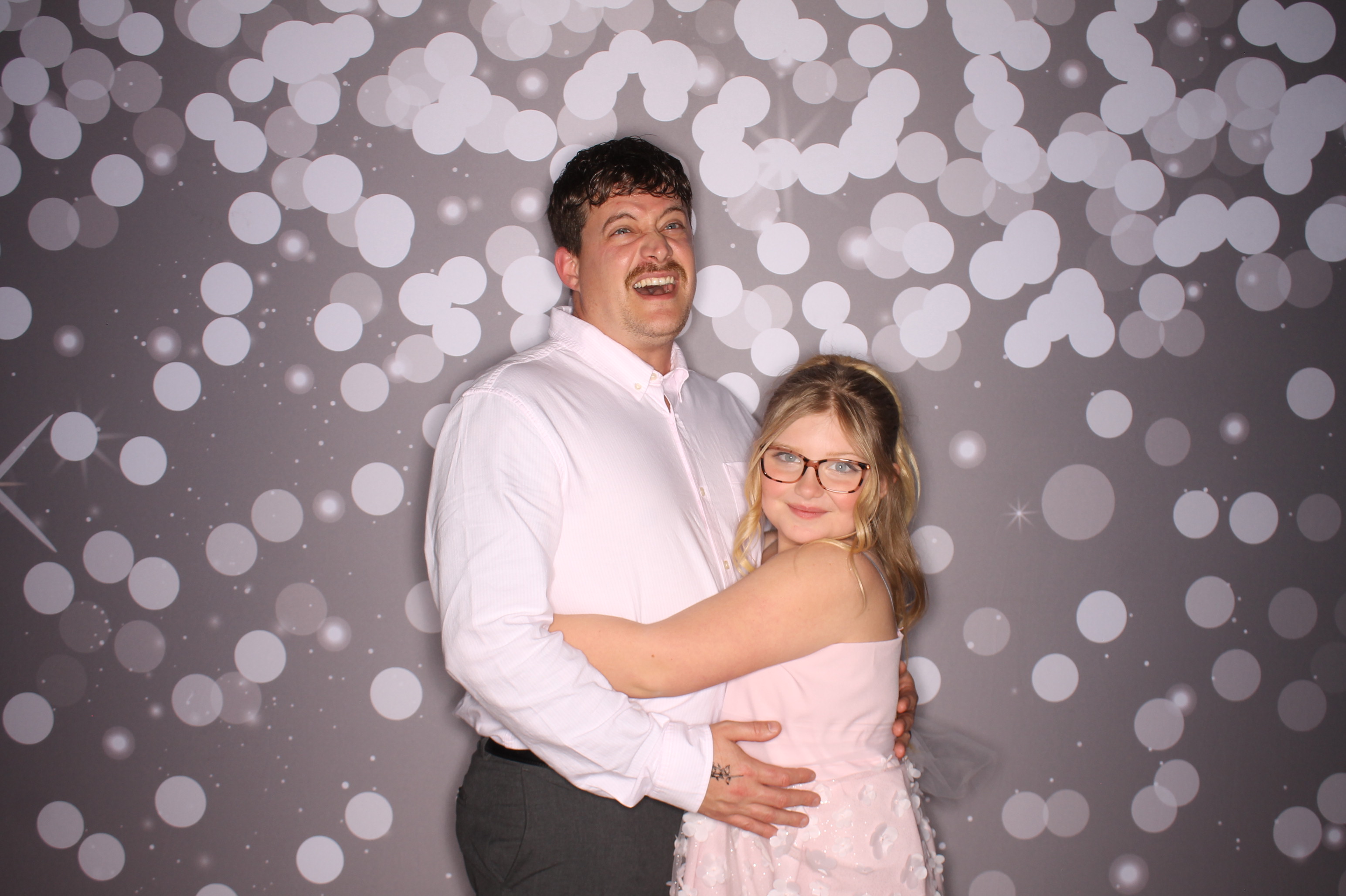 Brookwood Enchanted Father/Daughter Dance | View more photos from the event at gallery.photoboothcincy.com/u/PhotoBoothCincy/Brookwood-Enchanted-FatherDaughter-Dance
