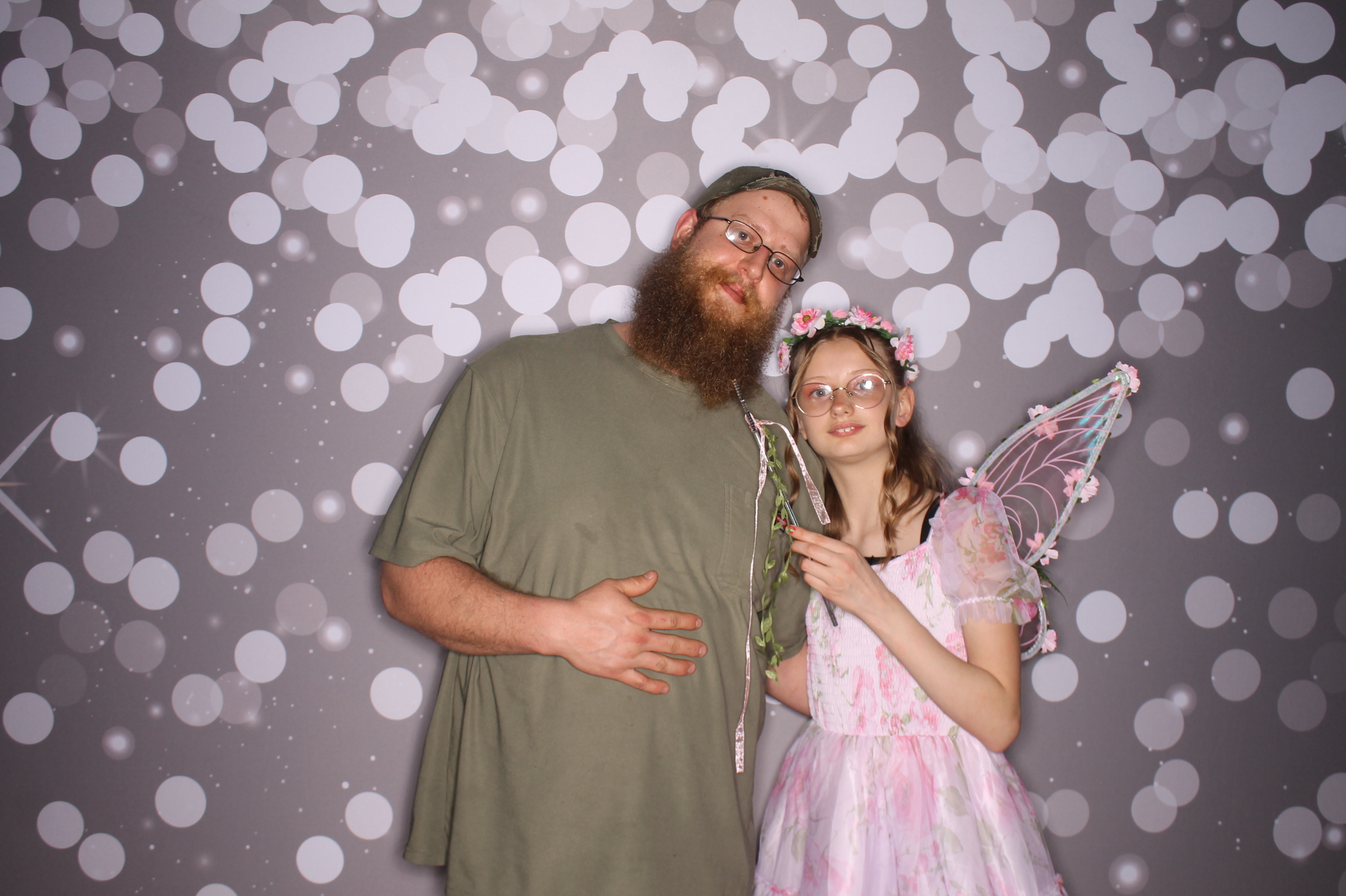Brookwood Enchanted Father/Daughter Dance | View more photos from the event at gallery.photoboothcincy.com/u/PhotoBoothCincy/Brookwood-Enchanted-FatherDaughter-Dance