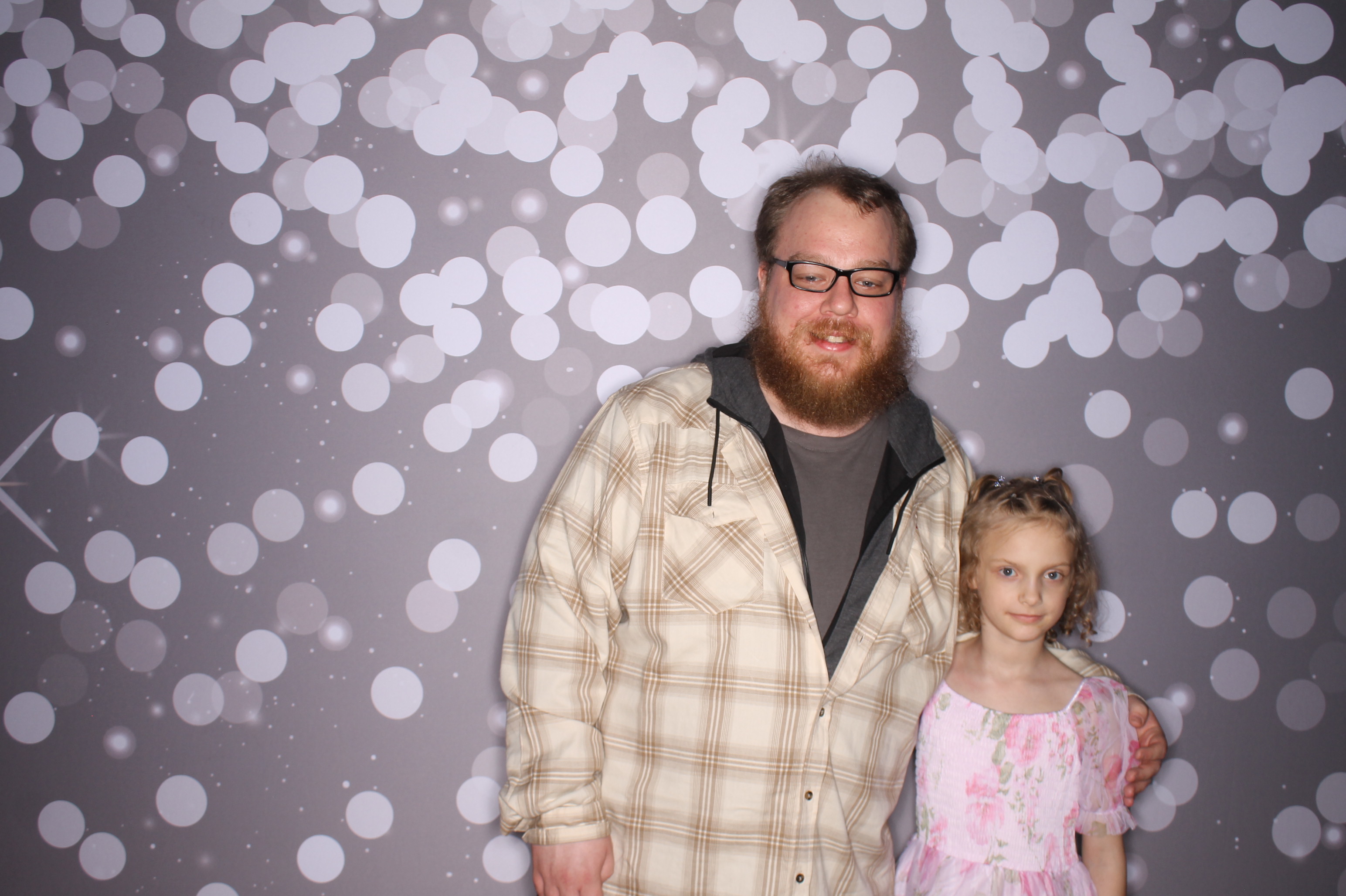Brookwood Enchanted Father/Daughter Dance | View more photos from the event at gallery.photoboothcincy.com/u/PhotoBoothCincy/Brookwood-Enchanted-FatherDaughter-Dance