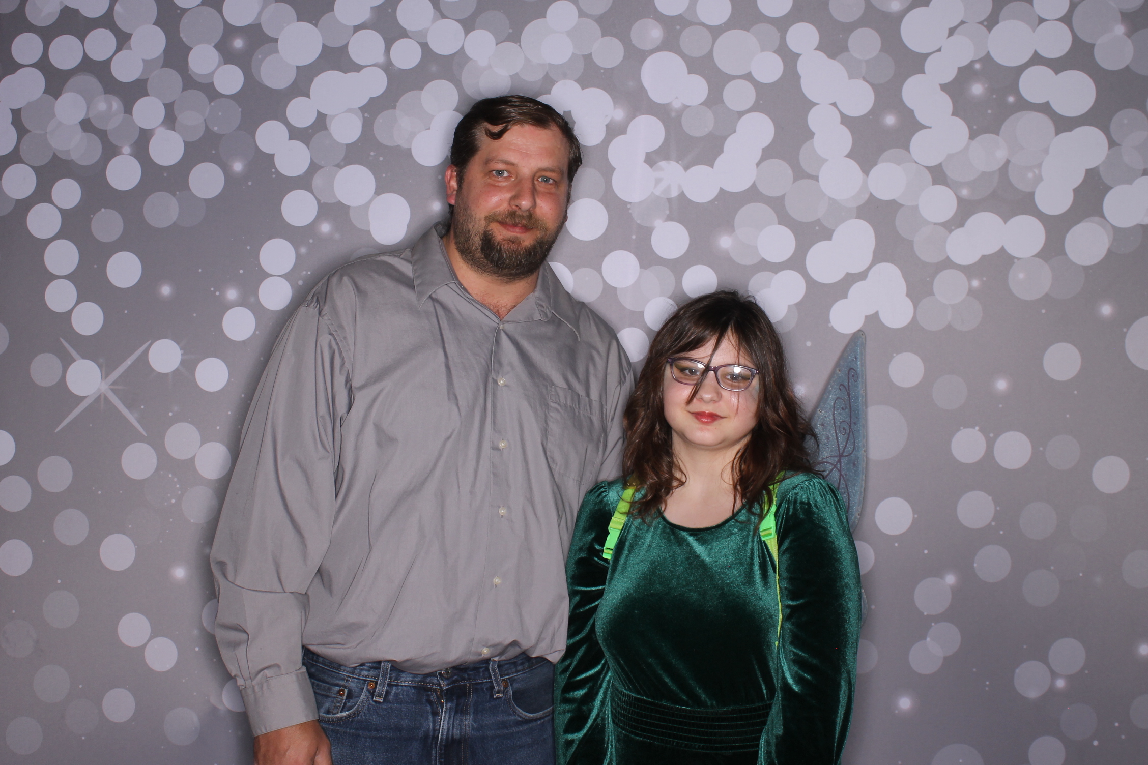 Brookwood Enchanted Father/Daughter Dance | View more photos from the event at gallery.photoboothcincy.com/u/PhotoBoothCincy/Brookwood-Enchanted-FatherDaughter-Dance