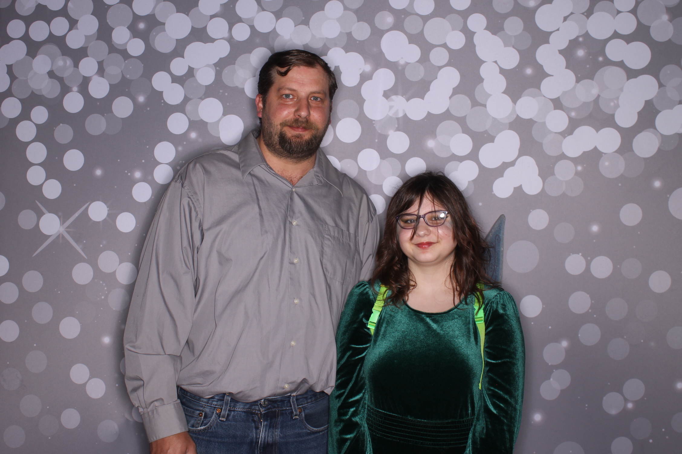 Brookwood Enchanted Father/Daughter Dance | View more photos from the event at gallery.photoboothcincy.com/u/PhotoBoothCincy/Brookwood-Enchanted-FatherDaughter-Dance