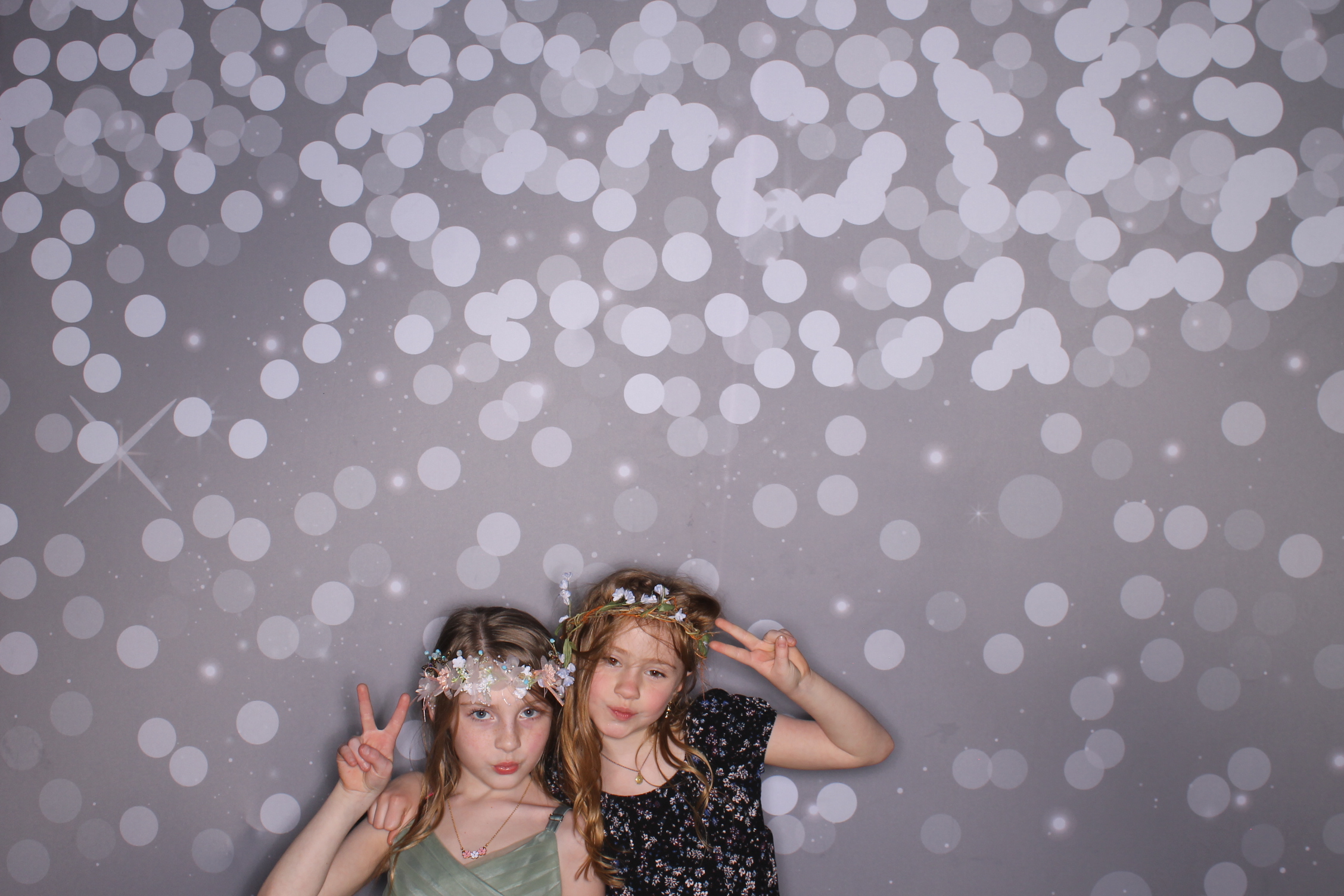 Brookwood Enchanted Father/Daughter Dance | View more photos from the event at gallery.photoboothcincy.com/u/PhotoBoothCincy/Brookwood-Enchanted-FatherDaughter-Dance
