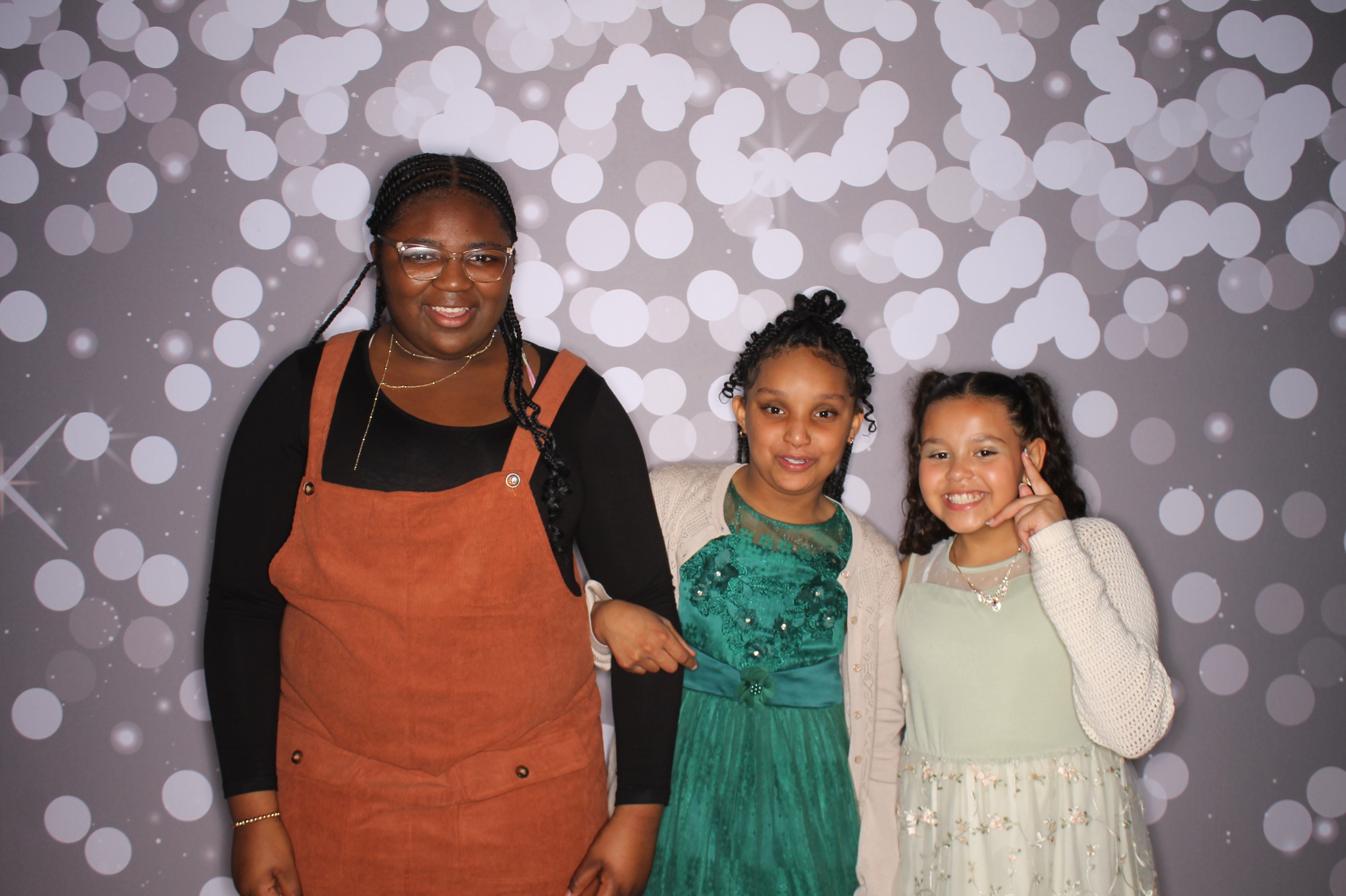 Brookwood Enchanted Father/Daughter Dance | View more photos from the event at gallery.photoboothcincy.com/u/PhotoBoothCincy/Brookwood-Enchanted-FatherDaughter-Dance