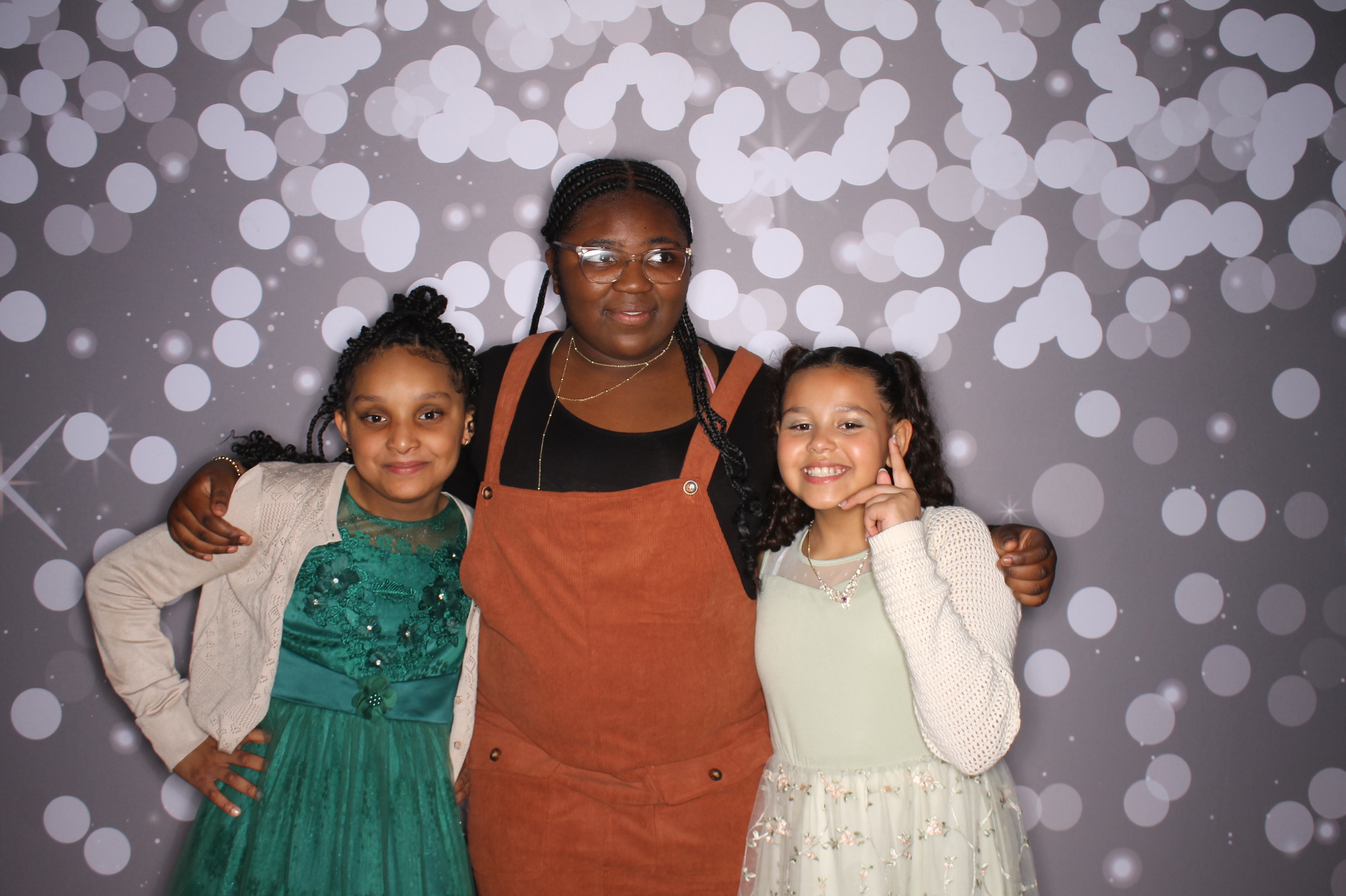 Brookwood Enchanted Father/Daughter Dance | View more photos from the event at gallery.photoboothcincy.com/u/PhotoBoothCincy/Brookwood-Enchanted-FatherDaughter-Dance