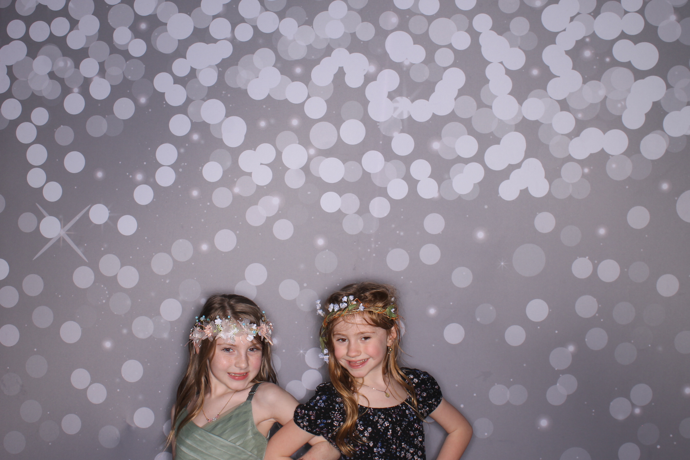 Brookwood Enchanted Father/Daughter Dance | View more photos from the event at gallery.photoboothcincy.com/u/PhotoBoothCincy/Brookwood-Enchanted-FatherDaughter-Dance