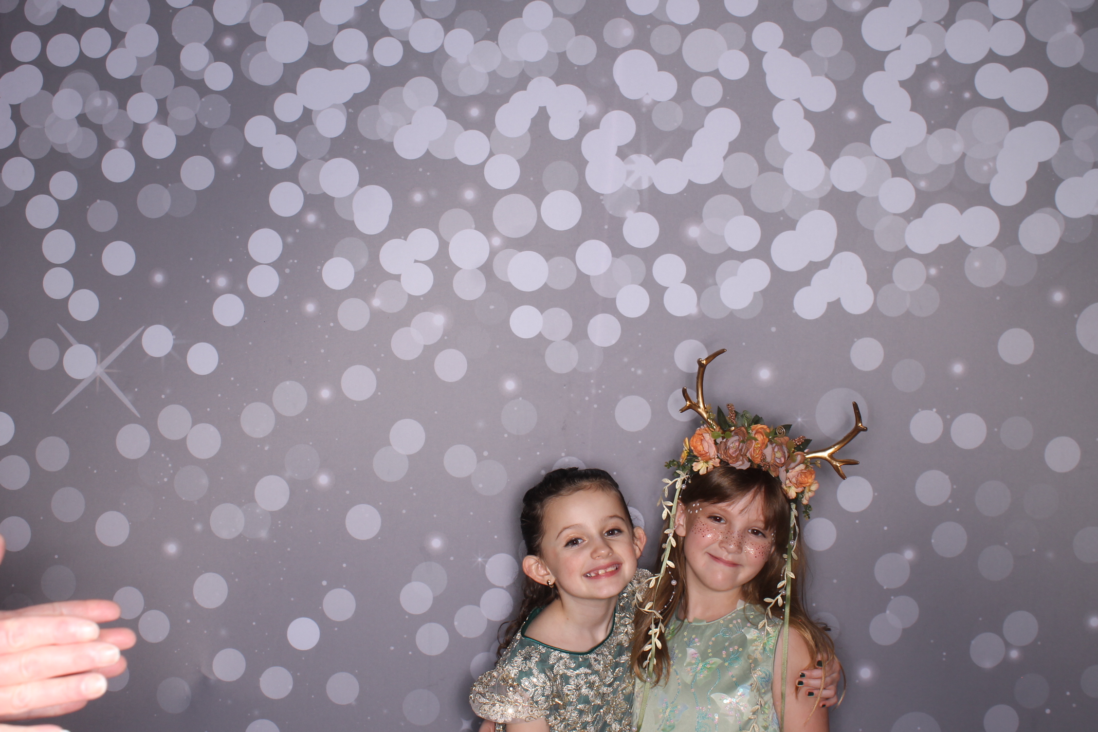 Brookwood Enchanted Father/Daughter Dance | View more photos from the event at gallery.photoboothcincy.com/u/PhotoBoothCincy/Brookwood-Enchanted-FatherDaughter-Dance