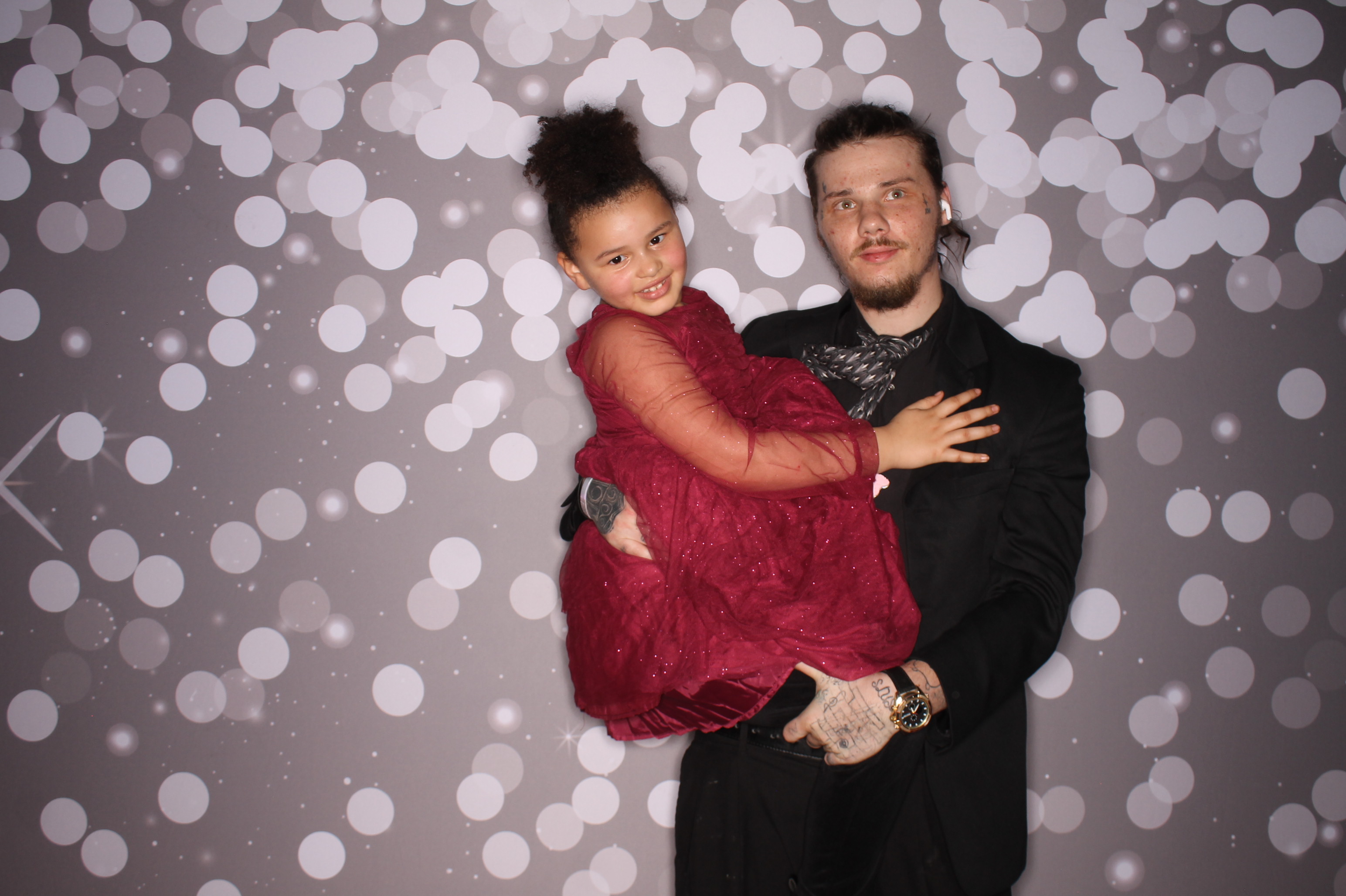 Brookwood Enchanted Father/Daughter Dance | View more photos from the event at gallery.photoboothcincy.com/u/PhotoBoothCincy/Brookwood-Enchanted-FatherDaughter-Dance