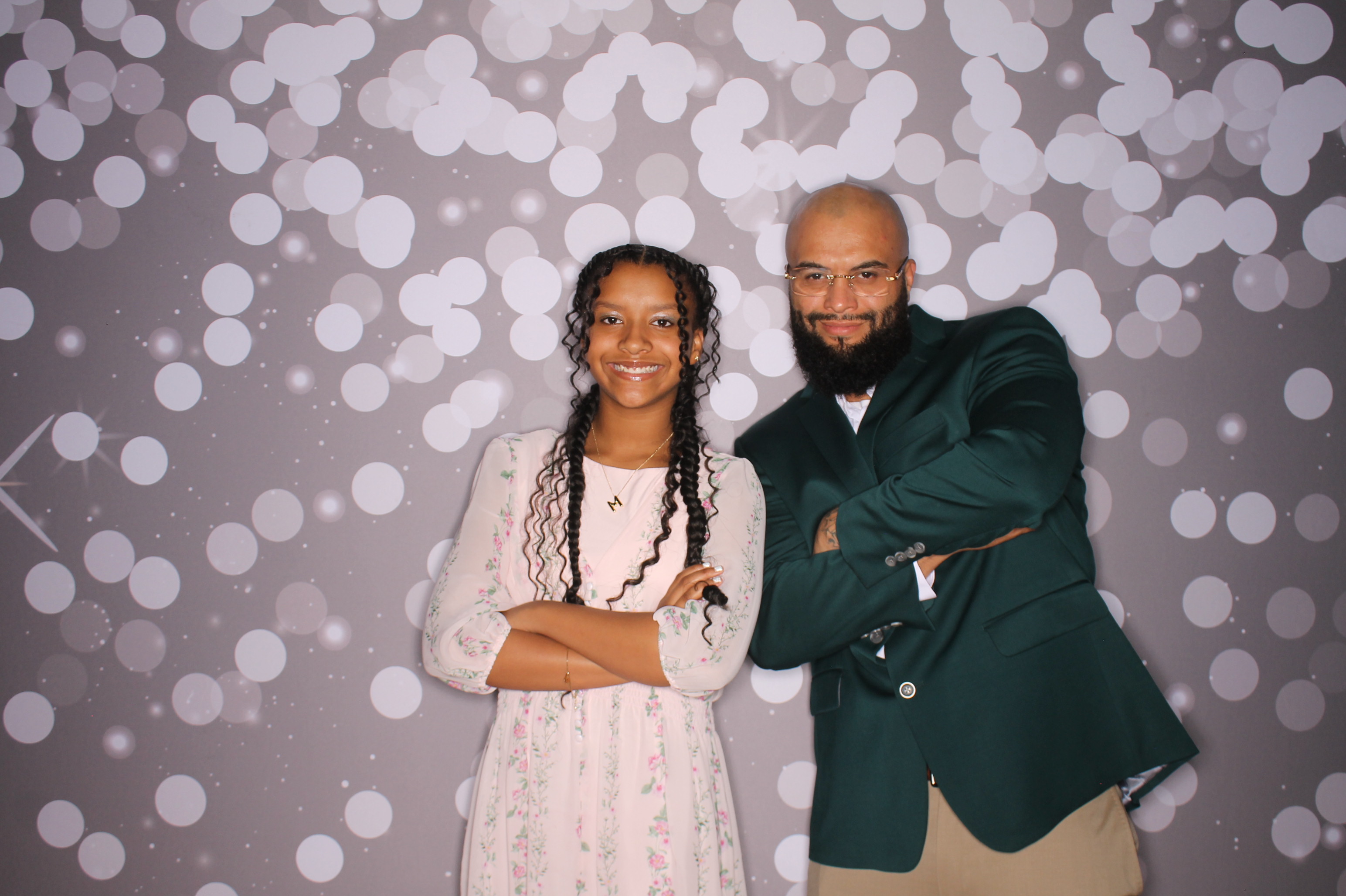 Brookwood Enchanted Father/Daughter Dance | View more photos from the event at gallery.photoboothcincy.com/u/PhotoBoothCincy/Brookwood-Enchanted-FatherDaughter-Dance