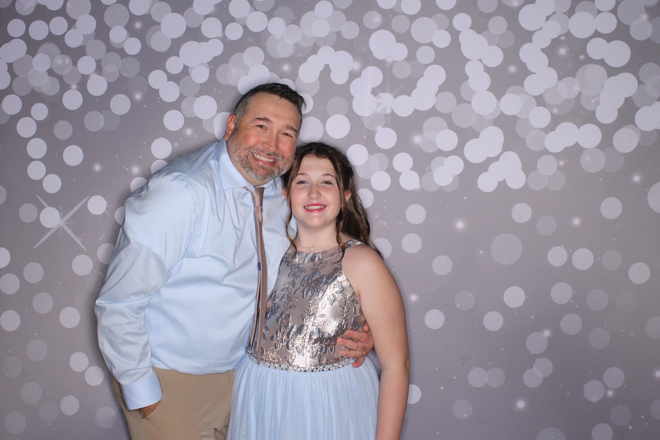 Brookwood Enchanted Father/Daughter Dance | View more photos from the event at gallery.photoboothcincy.com/u/PhotoBoothCincy/Brookwood-Enchanted-FatherDaughter-Dance
