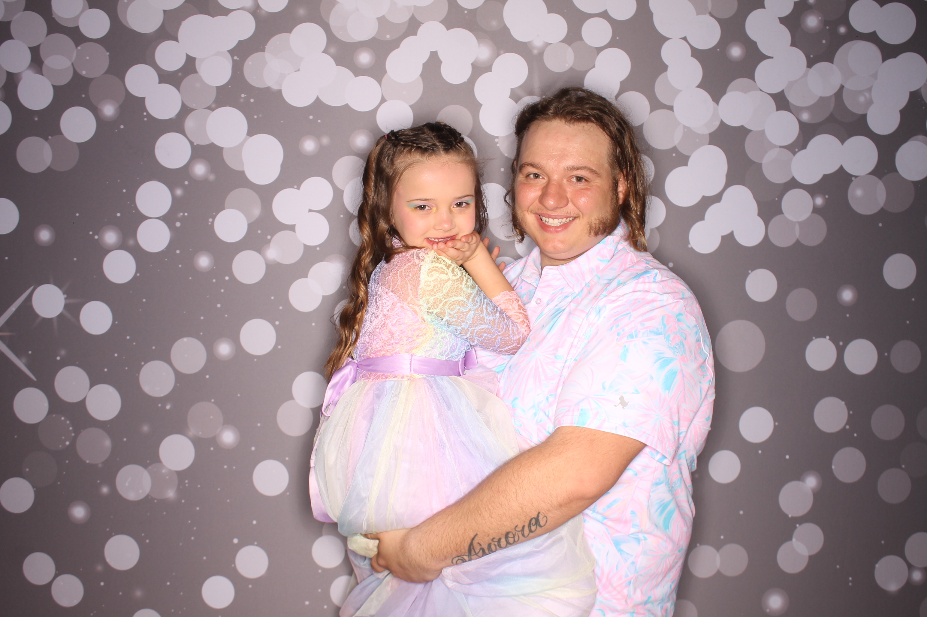 Brookwood Enchanted Father/Daughter Dance | View more photos from the event at gallery.photoboothcincy.com/u/PhotoBoothCincy/Brookwood-Enchanted-FatherDaughter-Dance