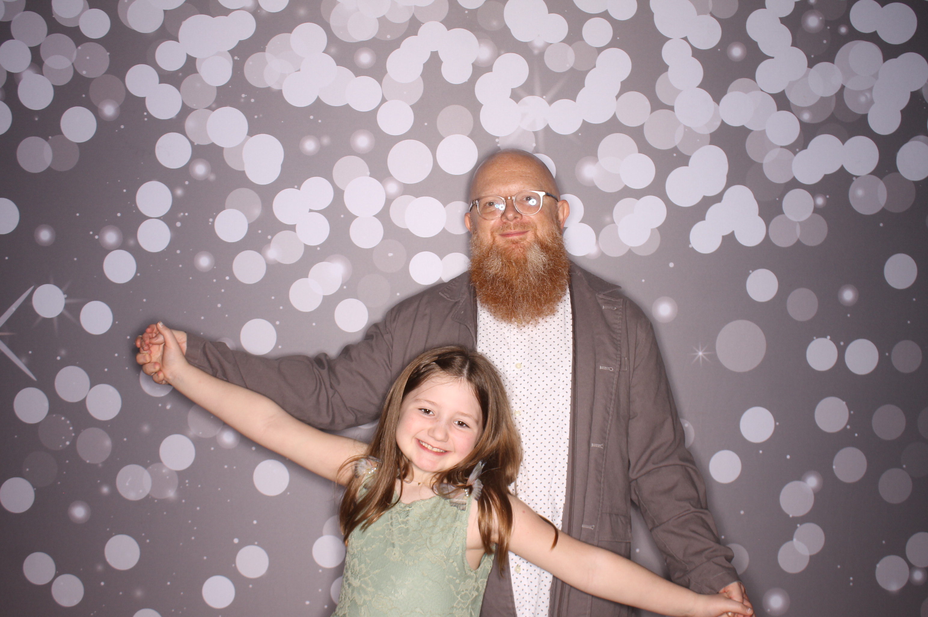 Brookwood Enchanted Father/Daughter Dance | View more photos from the event at gallery.photoboothcincy.com/u/PhotoBoothCincy/Brookwood-Enchanted-FatherDaughter-Dance