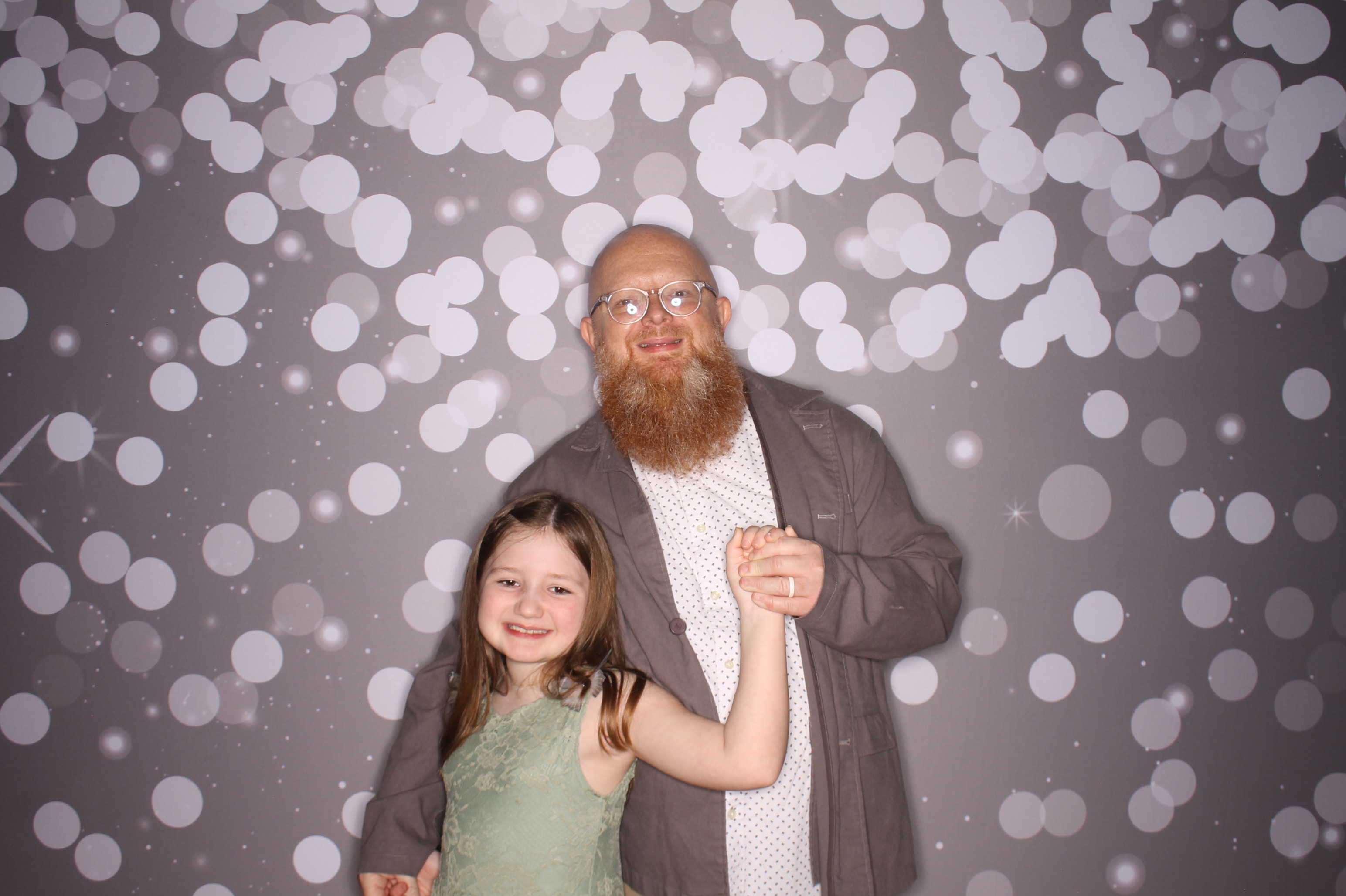 Brookwood Enchanted Father/Daughter Dance | View more photos from the event at gallery.photoboothcincy.com/u/PhotoBoothCincy/Brookwood-Enchanted-FatherDaughter-Dance