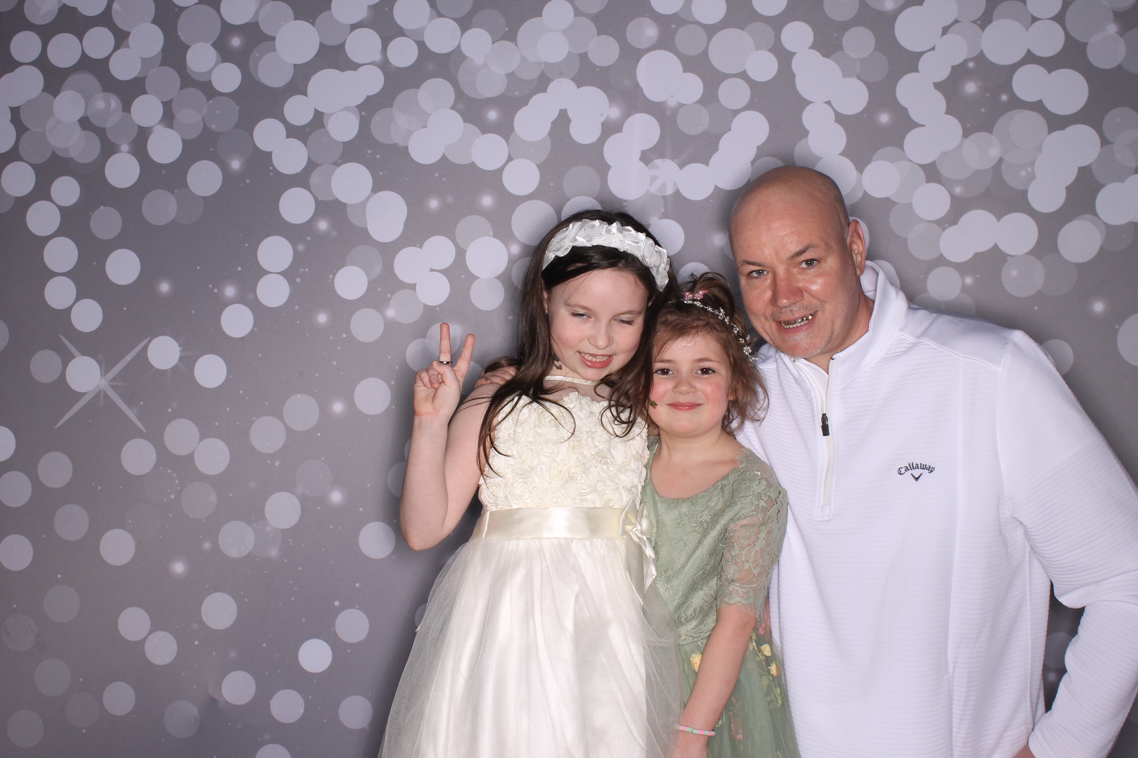 Brookwood Enchanted Father/Daughter Dance | View more photos from the event at gallery.photoboothcincy.com/u/PhotoBoothCincy/Brookwood-Enchanted-FatherDaughter-Dance