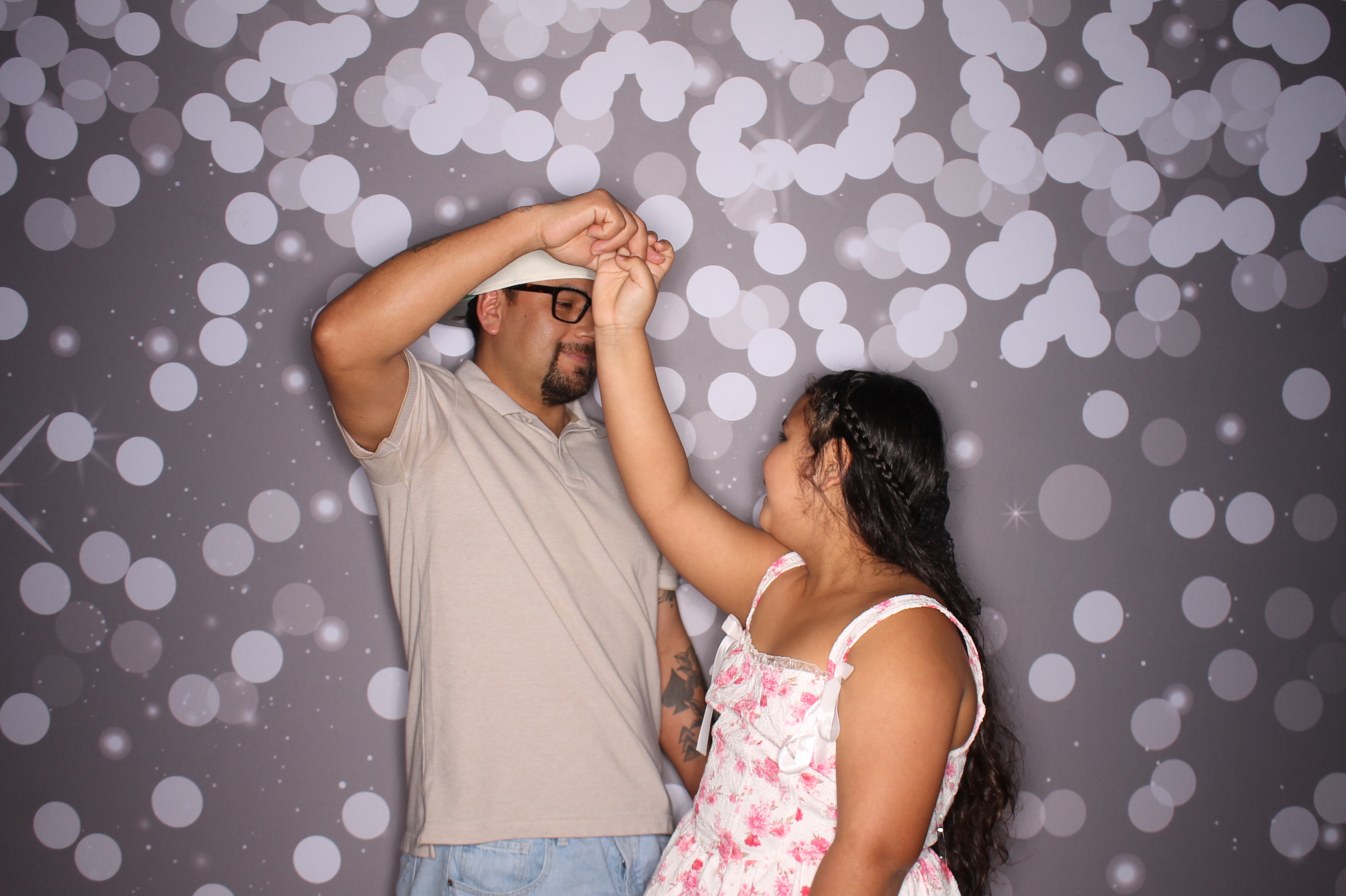 Brookwood Enchanted Father/Daughter Dance | View more photos from the event at gallery.photoboothcincy.com/u/PhotoBoothCincy/Brookwood-Enchanted-FatherDaughter-Dance