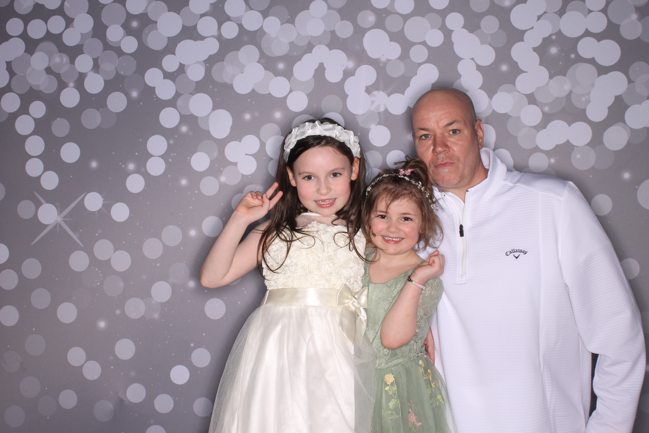Brookwood Enchanted Father/Daughter Dance | View more photos from the event at gallery.photoboothcincy.com/u/PhotoBoothCincy/Brookwood-Enchanted-FatherDaughter-Dance