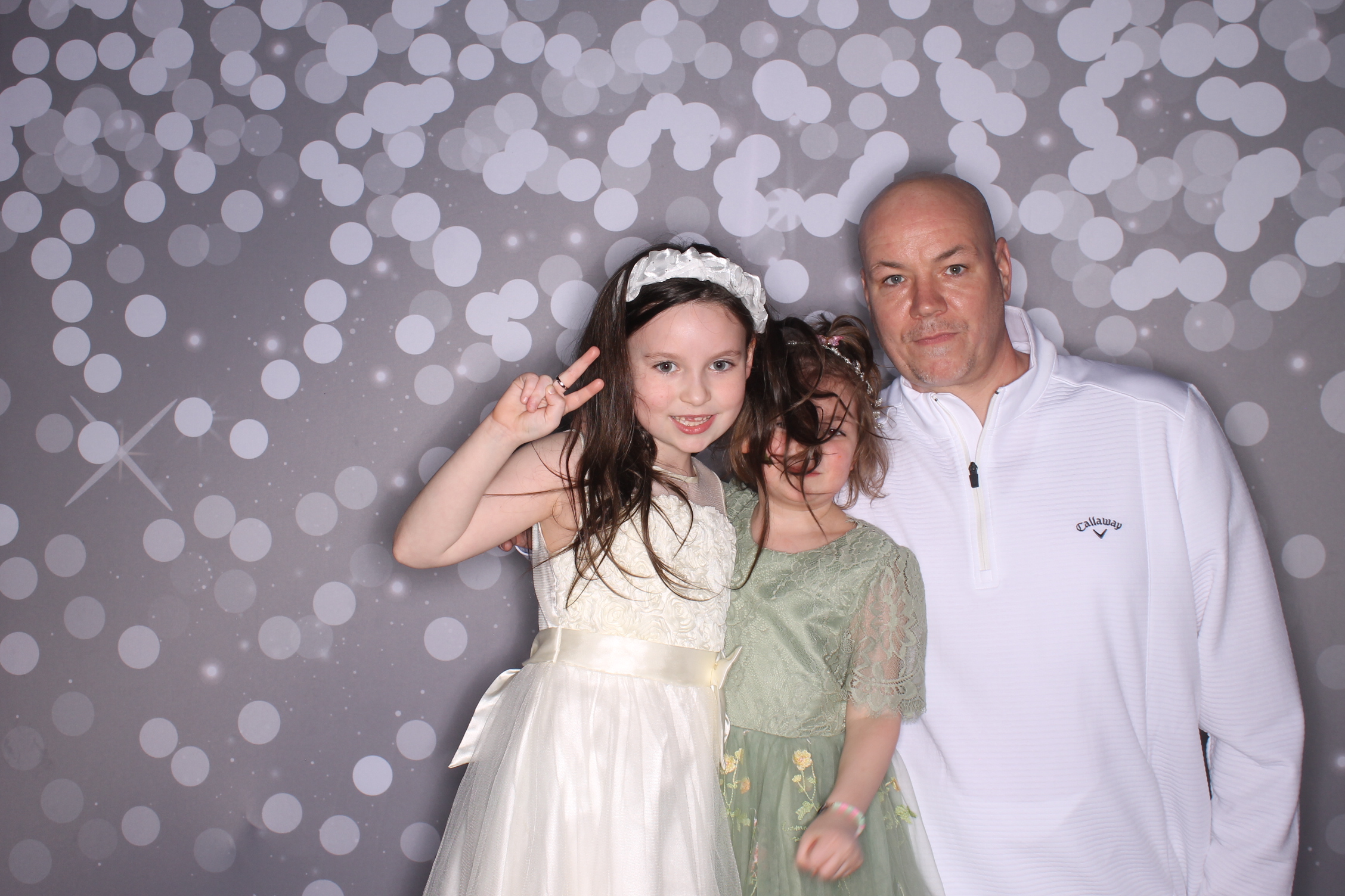 Brookwood Enchanted Father/Daughter Dance | View more photos from the event at gallery.photoboothcincy.com/u/PhotoBoothCincy/Brookwood-Enchanted-FatherDaughter-Dance