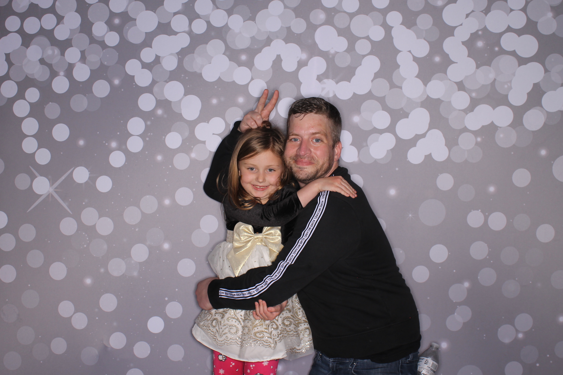 Brookwood Enchanted Father/Daughter Dance | View more photos from the event at gallery.photoboothcincy.com/u/PhotoBoothCincy/Brookwood-Enchanted-FatherDaughter-Dance