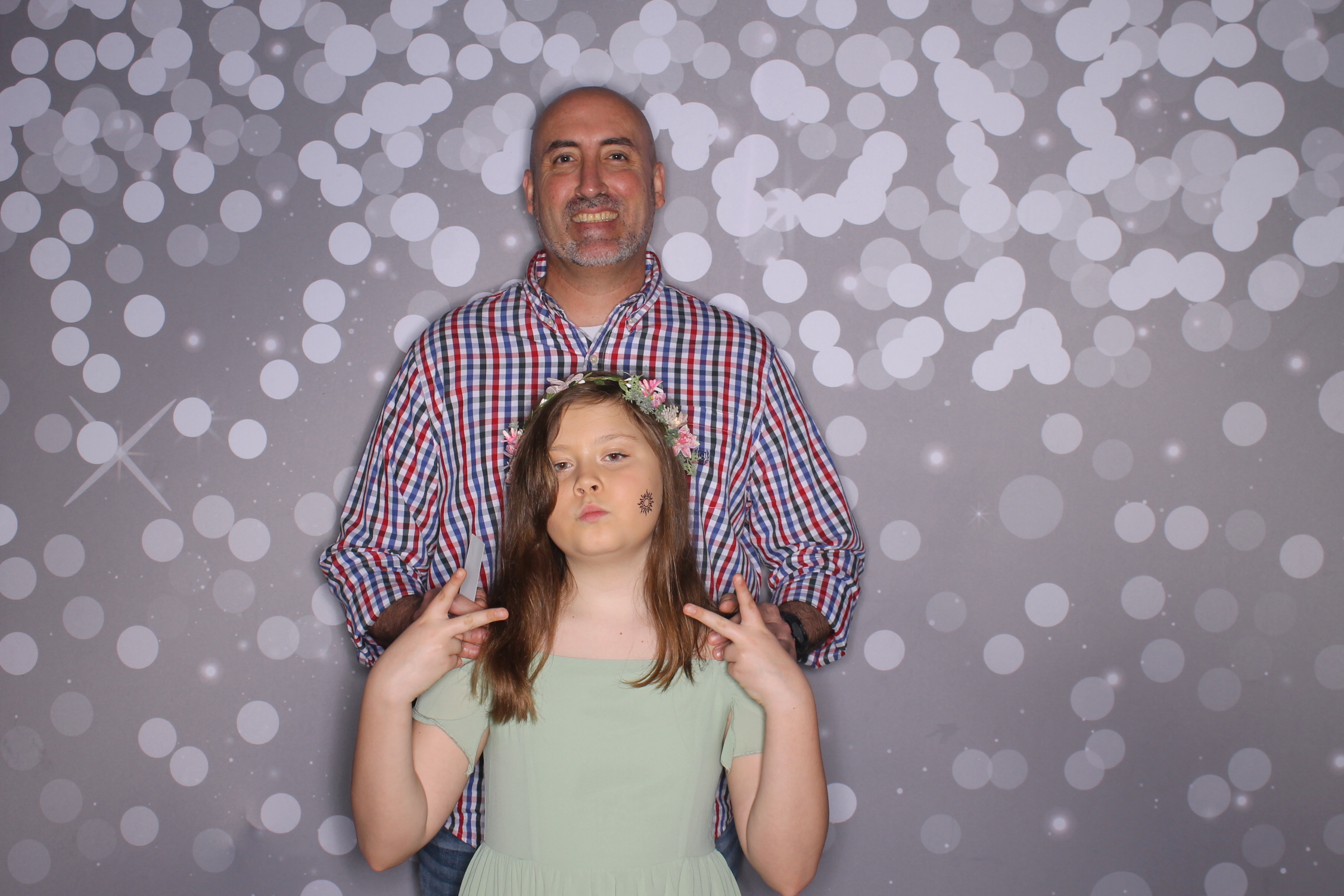Brookwood Enchanted Father/Daughter Dance | View more photos from the event at gallery.photoboothcincy.com/u/PhotoBoothCincy/Brookwood-Enchanted-FatherDaughter-Dance