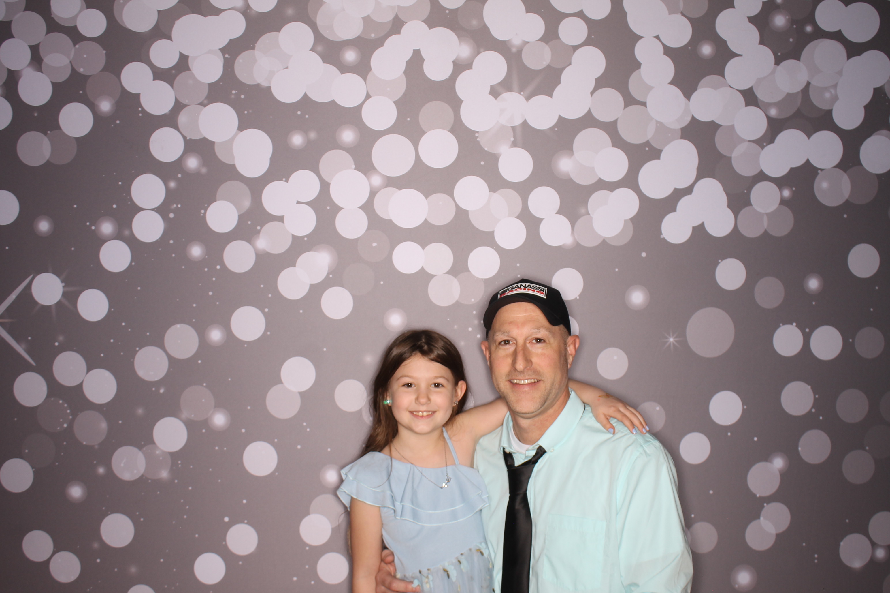 Brookwood Enchanted Father/Daughter Dance | View more photos from the event at gallery.photoboothcincy.com/u/PhotoBoothCincy/Brookwood-Enchanted-FatherDaughter-Dance