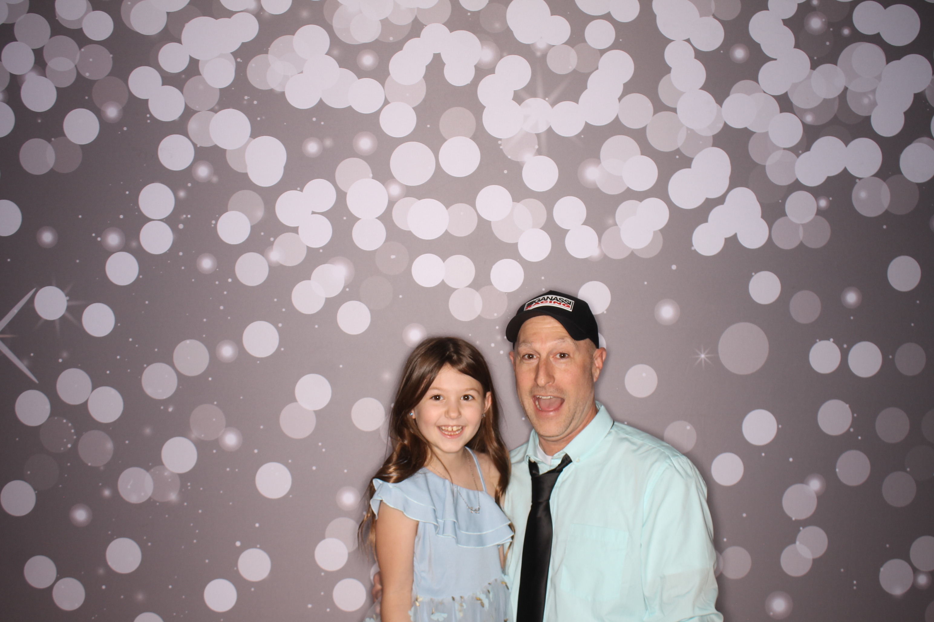 Brookwood Enchanted Father/Daughter Dance | View more photos from the event at gallery.photoboothcincy.com/u/PhotoBoothCincy/Brookwood-Enchanted-FatherDaughter-Dance