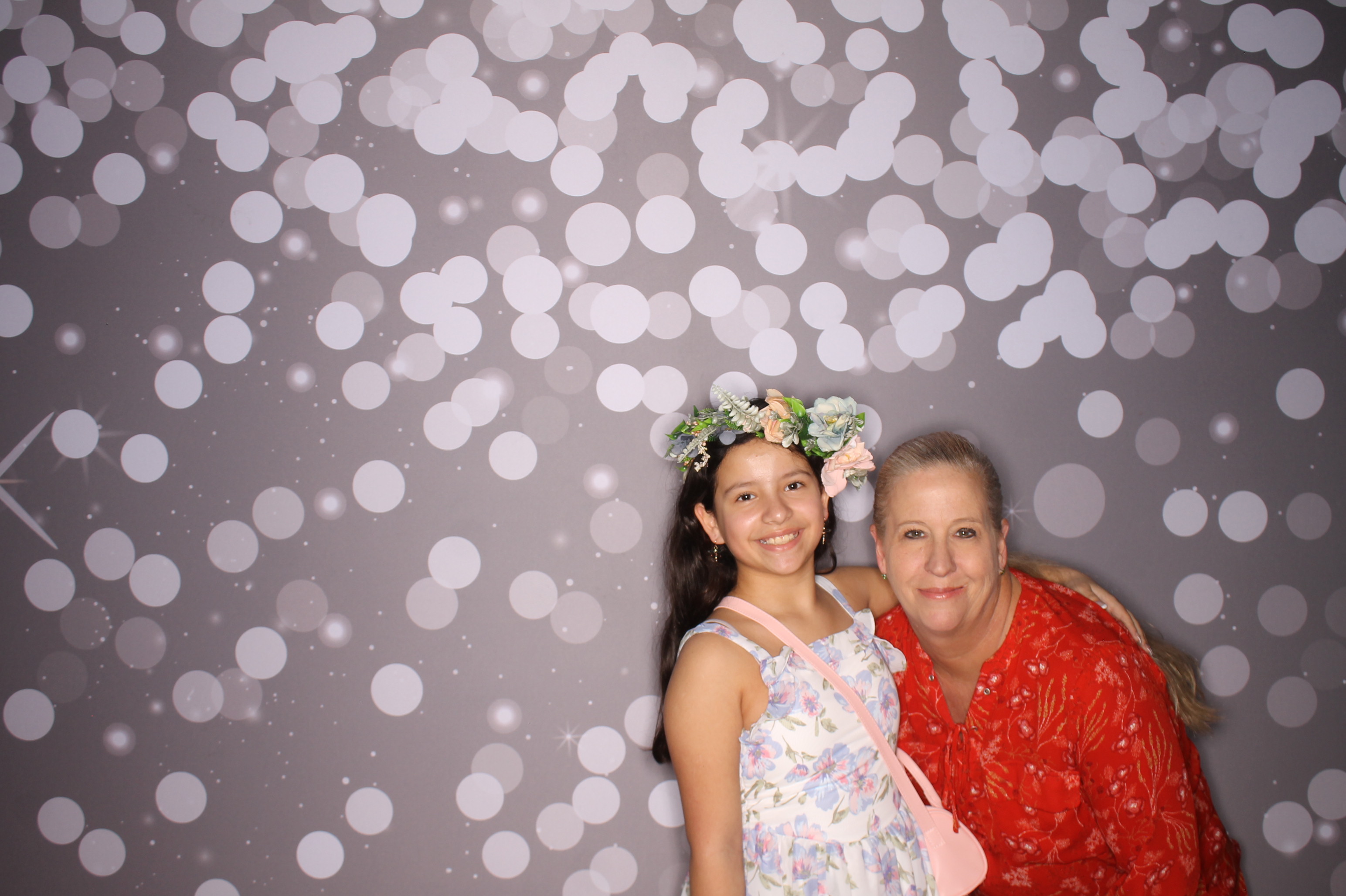 Brookwood Enchanted Father/Daughter Dance | View more photos from the event at gallery.photoboothcincy.com/u/PhotoBoothCincy/Brookwood-Enchanted-FatherDaughter-Dance