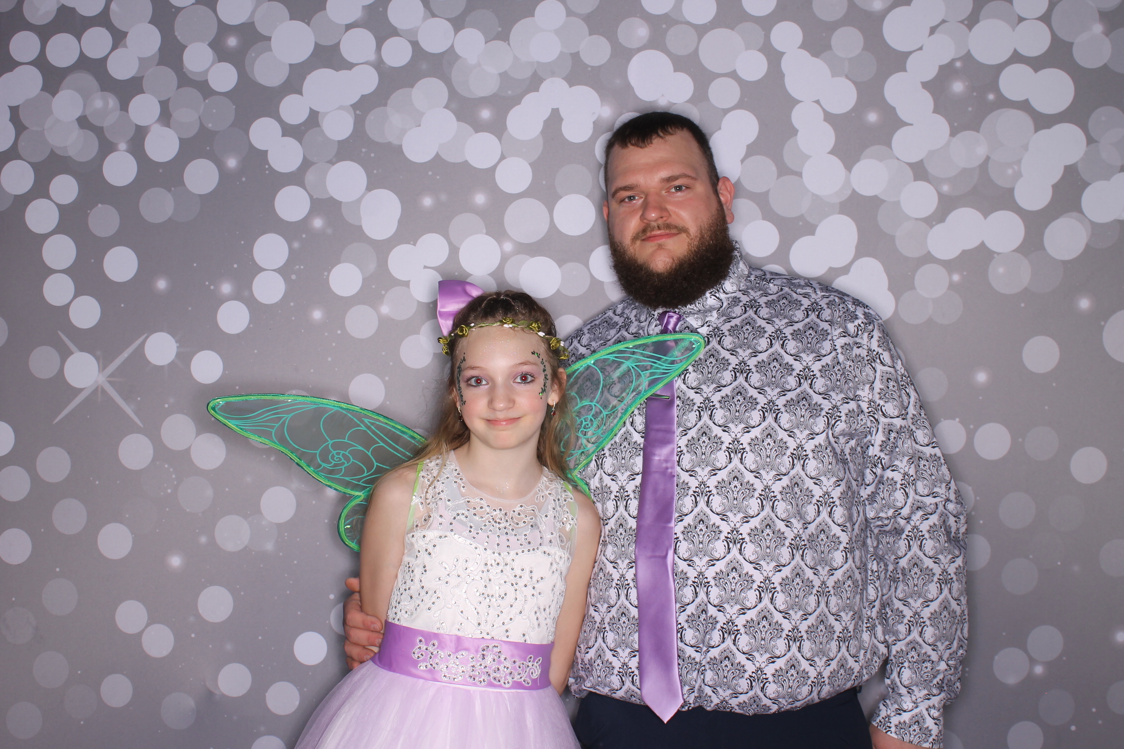 Brookwood Enchanted Father/Daughter Dance | View more photos from the event at gallery.photoboothcincy.com/u/PhotoBoothCincy/Brookwood-Enchanted-FatherDaughter-Dance