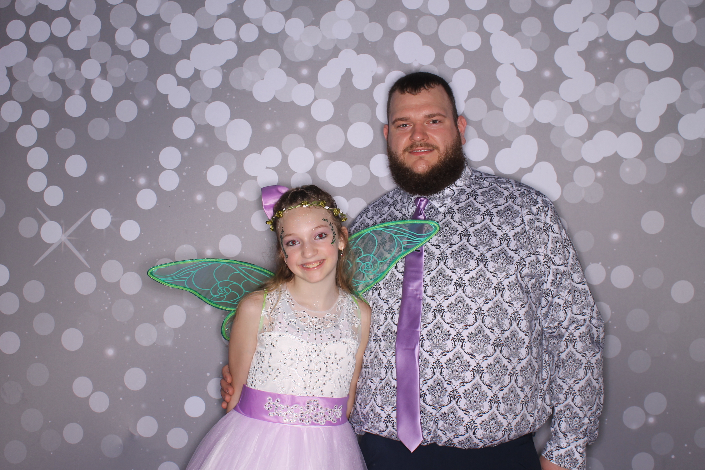 Brookwood Enchanted Father/Daughter Dance | View more photos from the event at gallery.photoboothcincy.com/u/PhotoBoothCincy/Brookwood-Enchanted-FatherDaughter-Dance