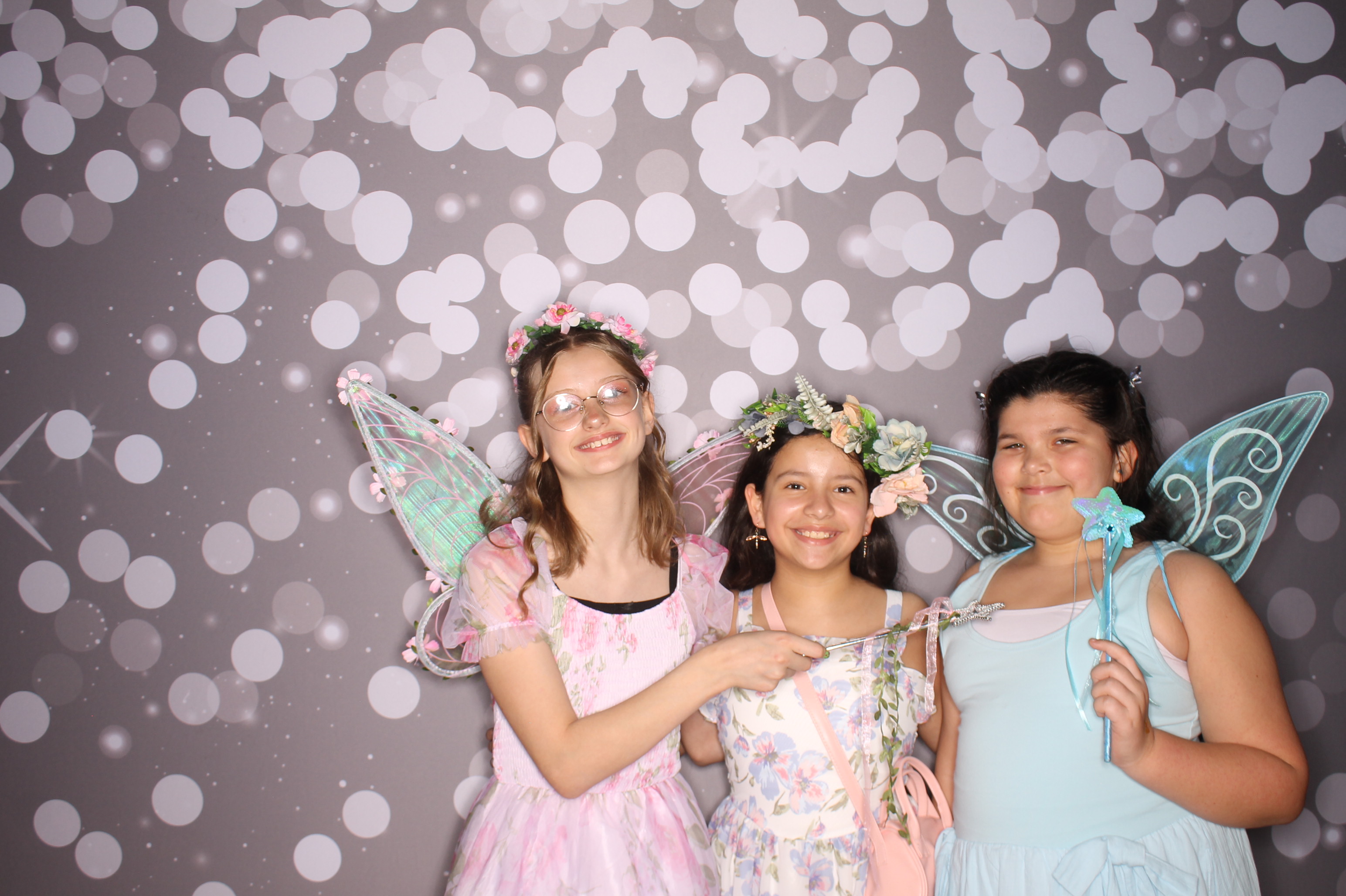 Brookwood Enchanted Father/Daughter Dance | View more photos from the event at gallery.photoboothcincy.com/u/PhotoBoothCincy/Brookwood-Enchanted-FatherDaughter-Dance